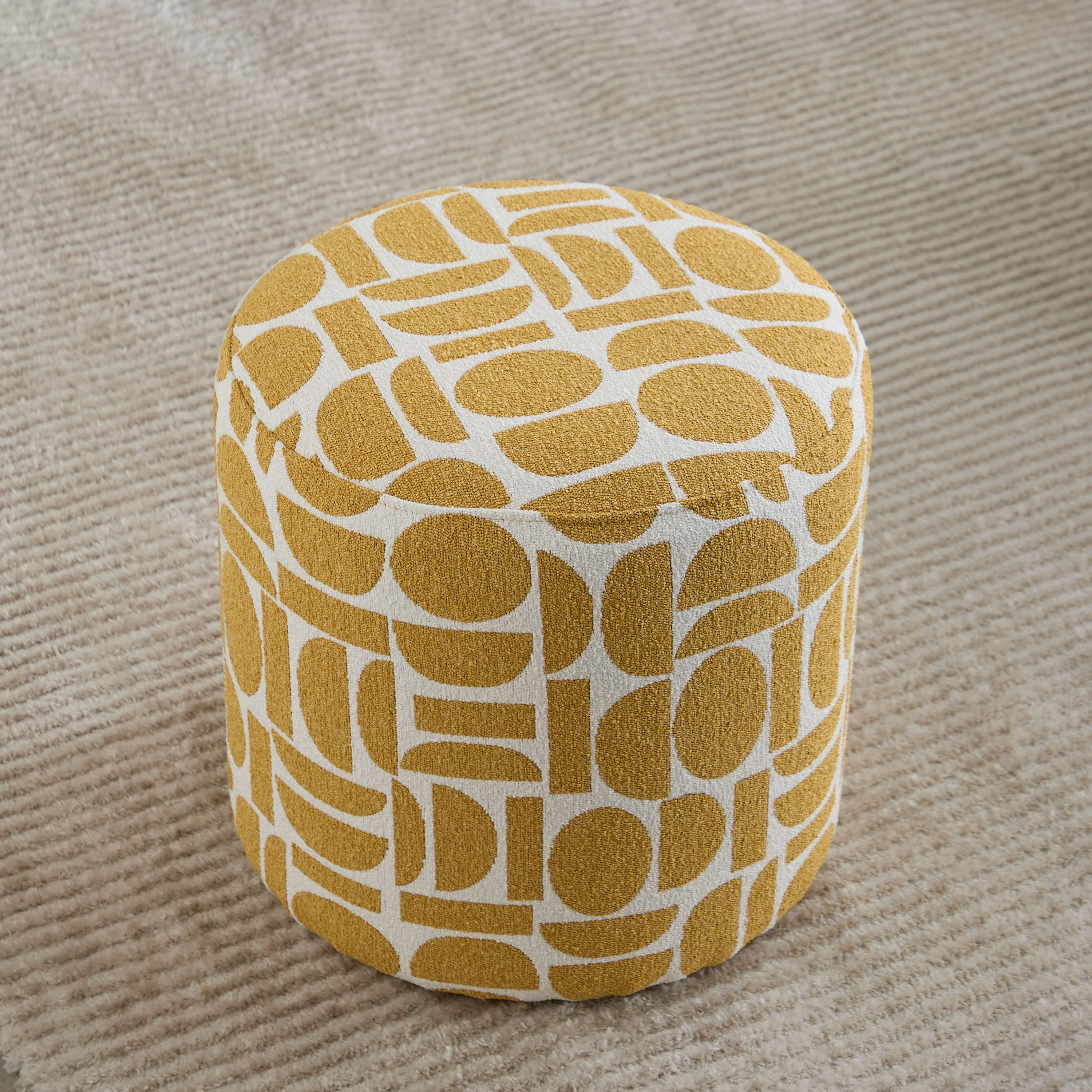 مقعد عثماني قماش من فيدل-hbxlivingroom-sofasandarmchairs-ottomansandfootstools-image-2