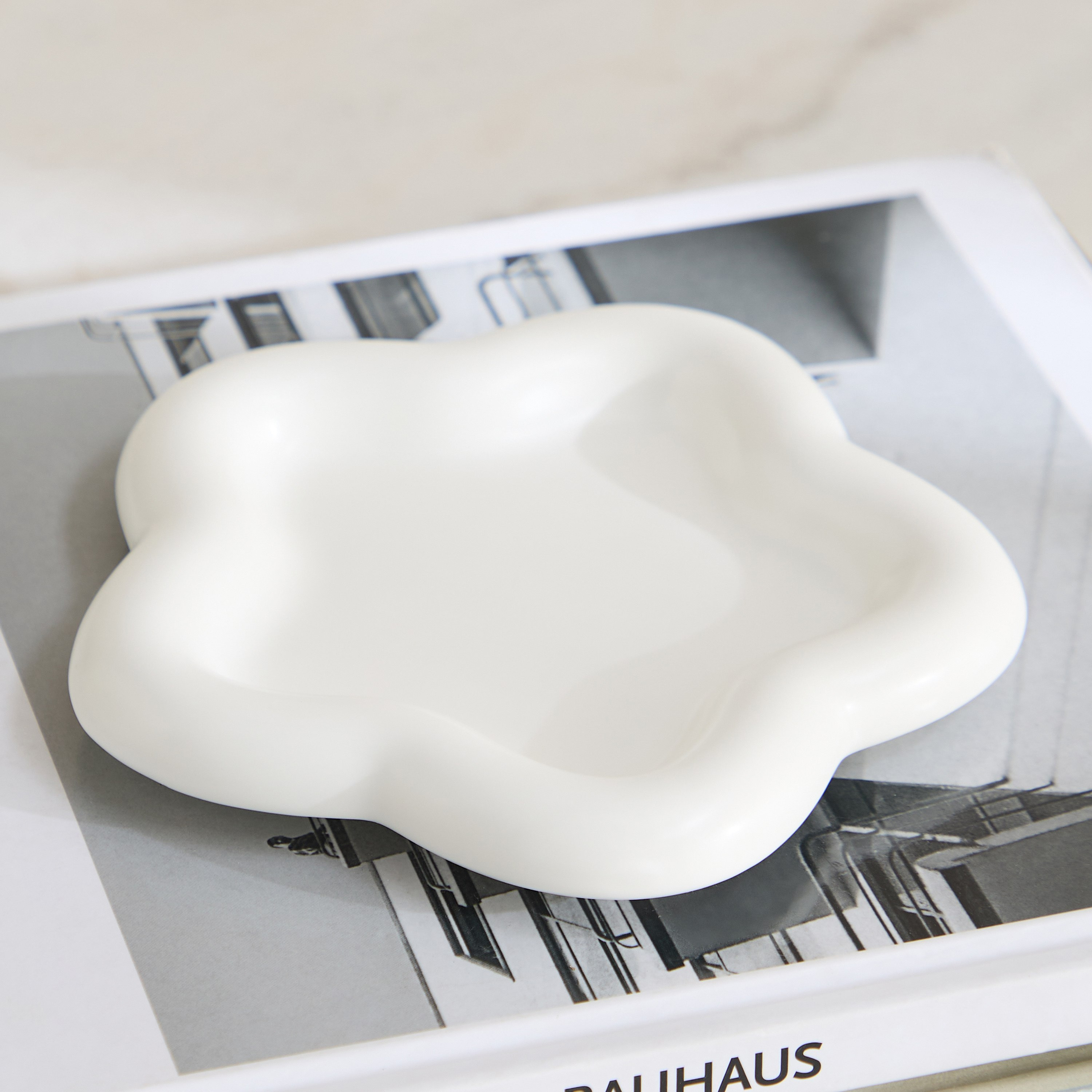 Sansa Roma Ceramic Star Tray - 14.7x14.7x1.8 cm-hbxhomeware-hbxdecorandfurnishings-image-2