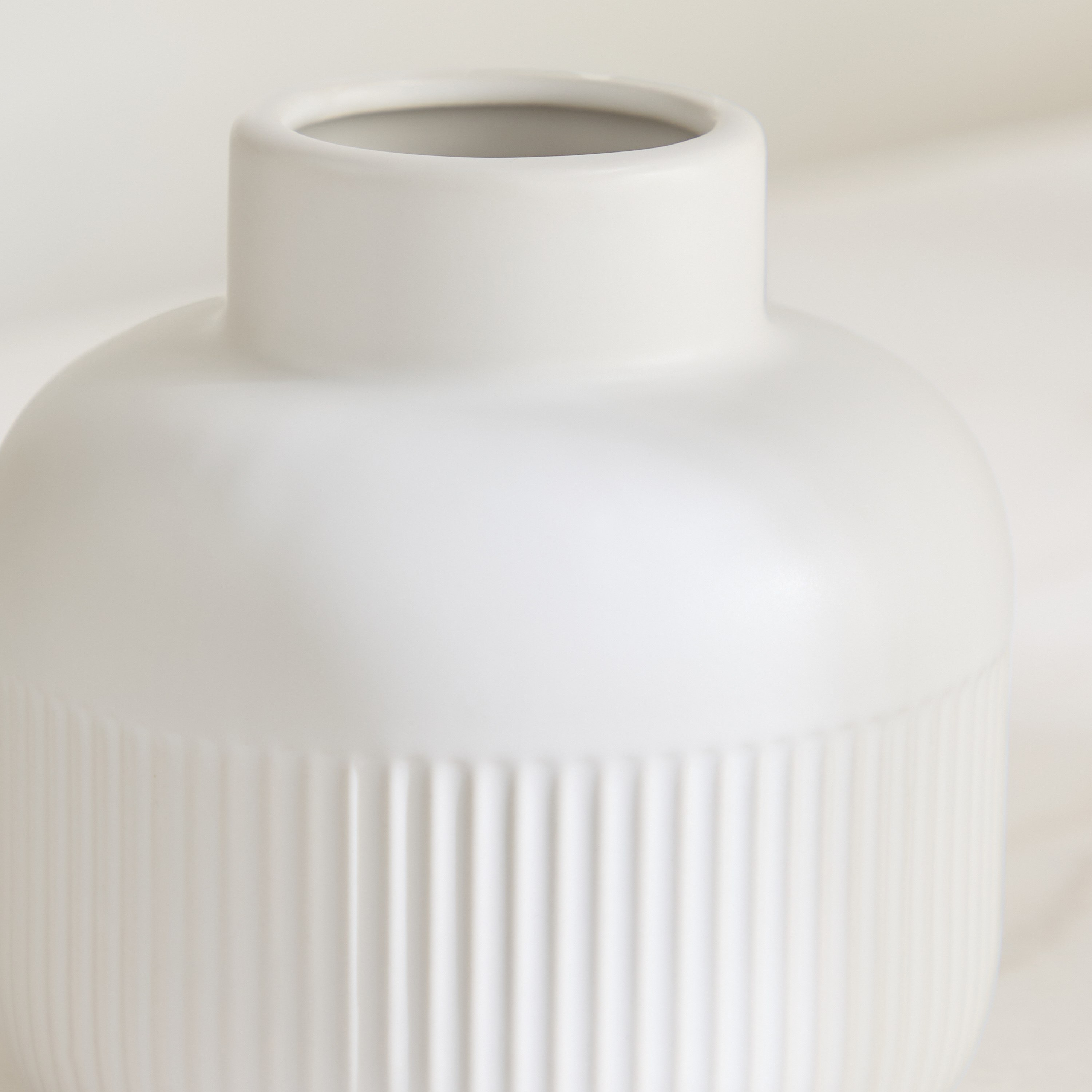 مزهرية سيراميك روما من سانسا - 13x13x13.5 سم-hbxbedroom-decorandaccessories-vases-image-3