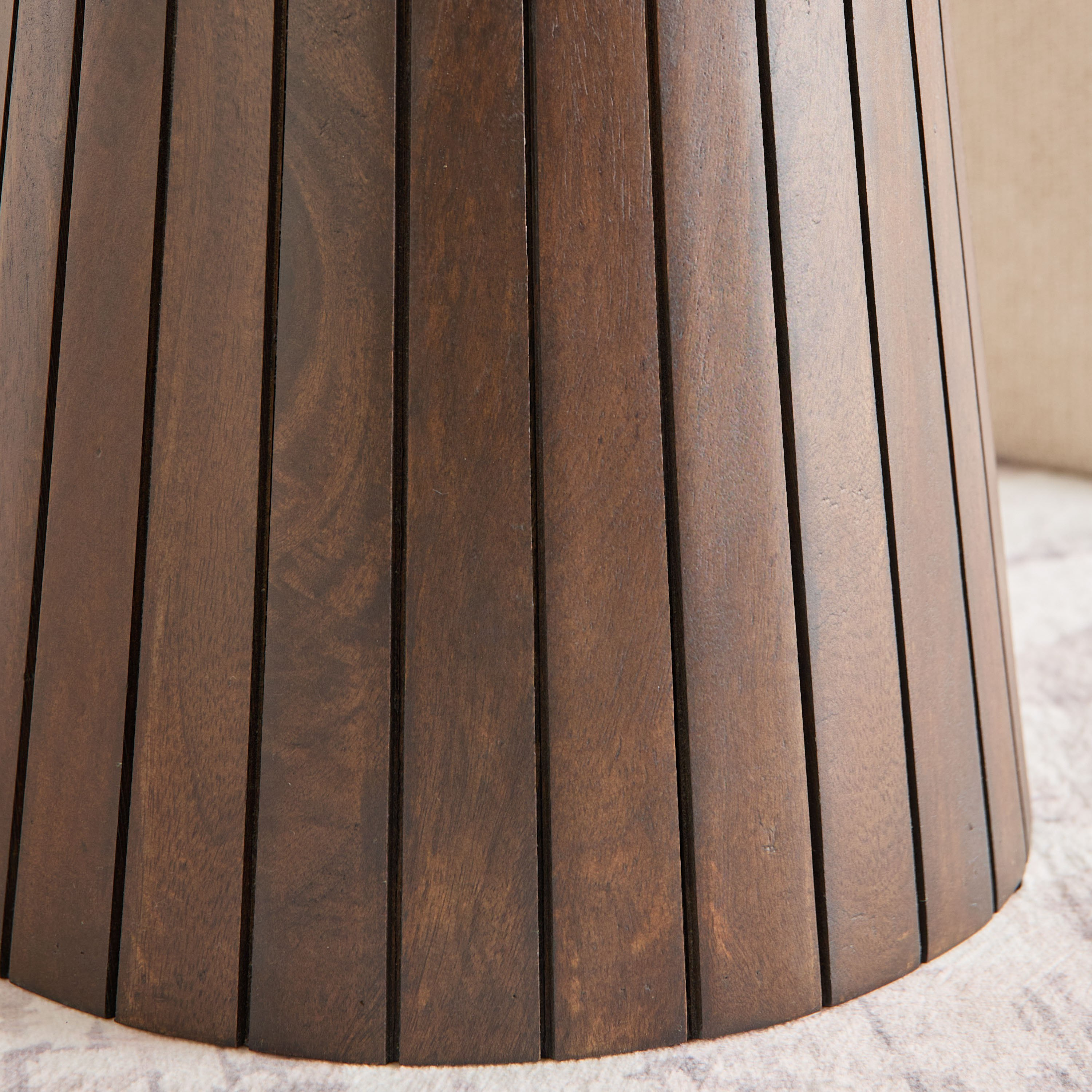 طاولة جانبية بسطح رخامي وقاعدة خشب سادة من فلوريدا-hbxfurniture-livingroom-endtables-image-4