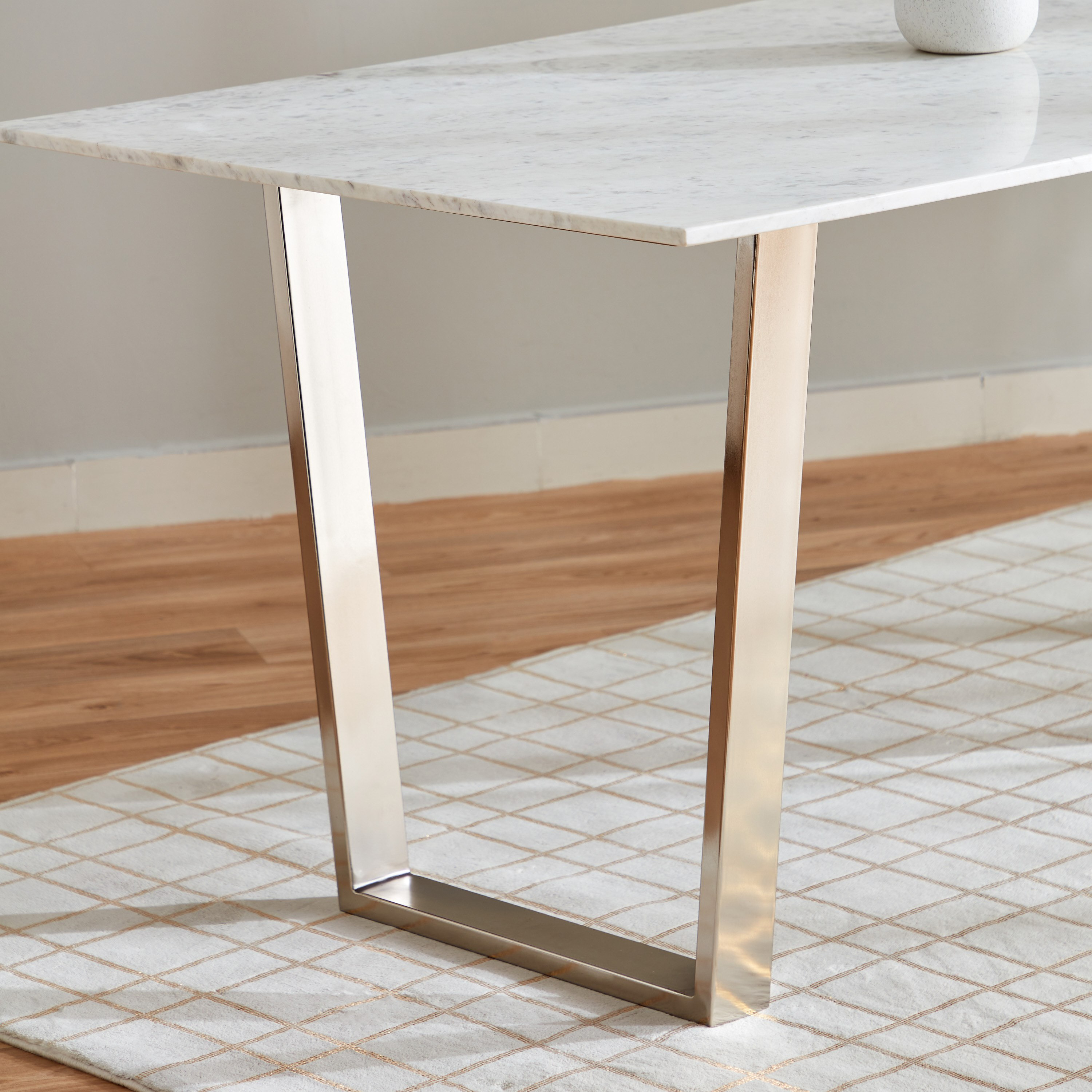 طاولة سفرة 4 مقاعد بسطح رخام أصلي من سلفرادو-hbxfurniture-diningtablesandsets-diningtables-fourseater-image-4