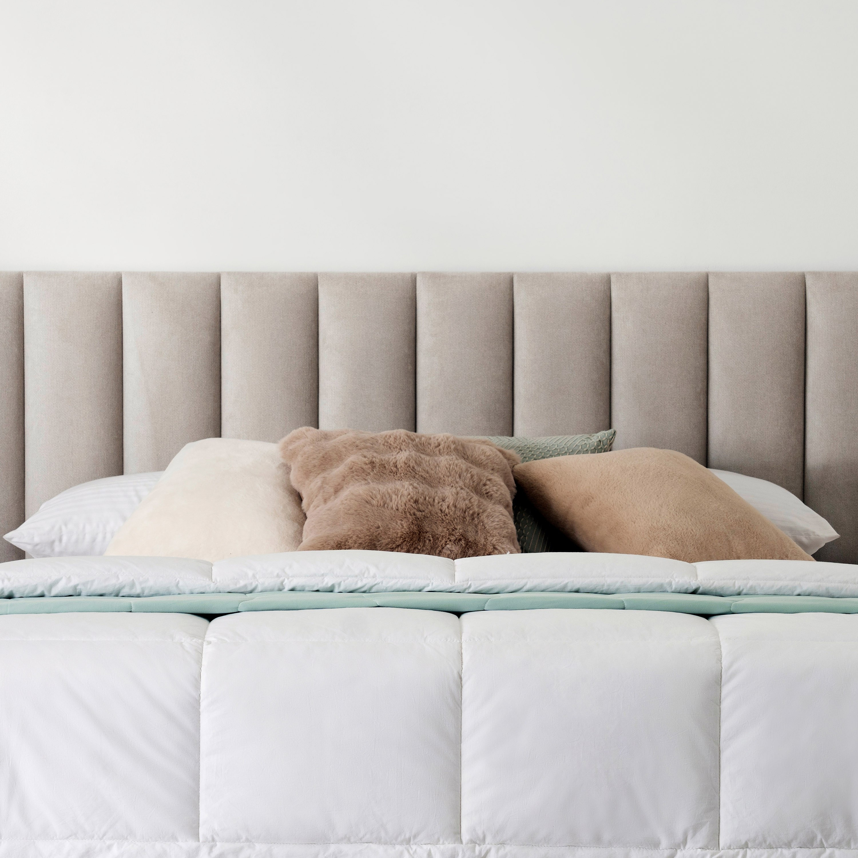 لوح سرير كينج رأسي منجد من هامبتون كليونا - 180x200 سم-hbxfurniture-bedsandbedsets-beds-king-image-2