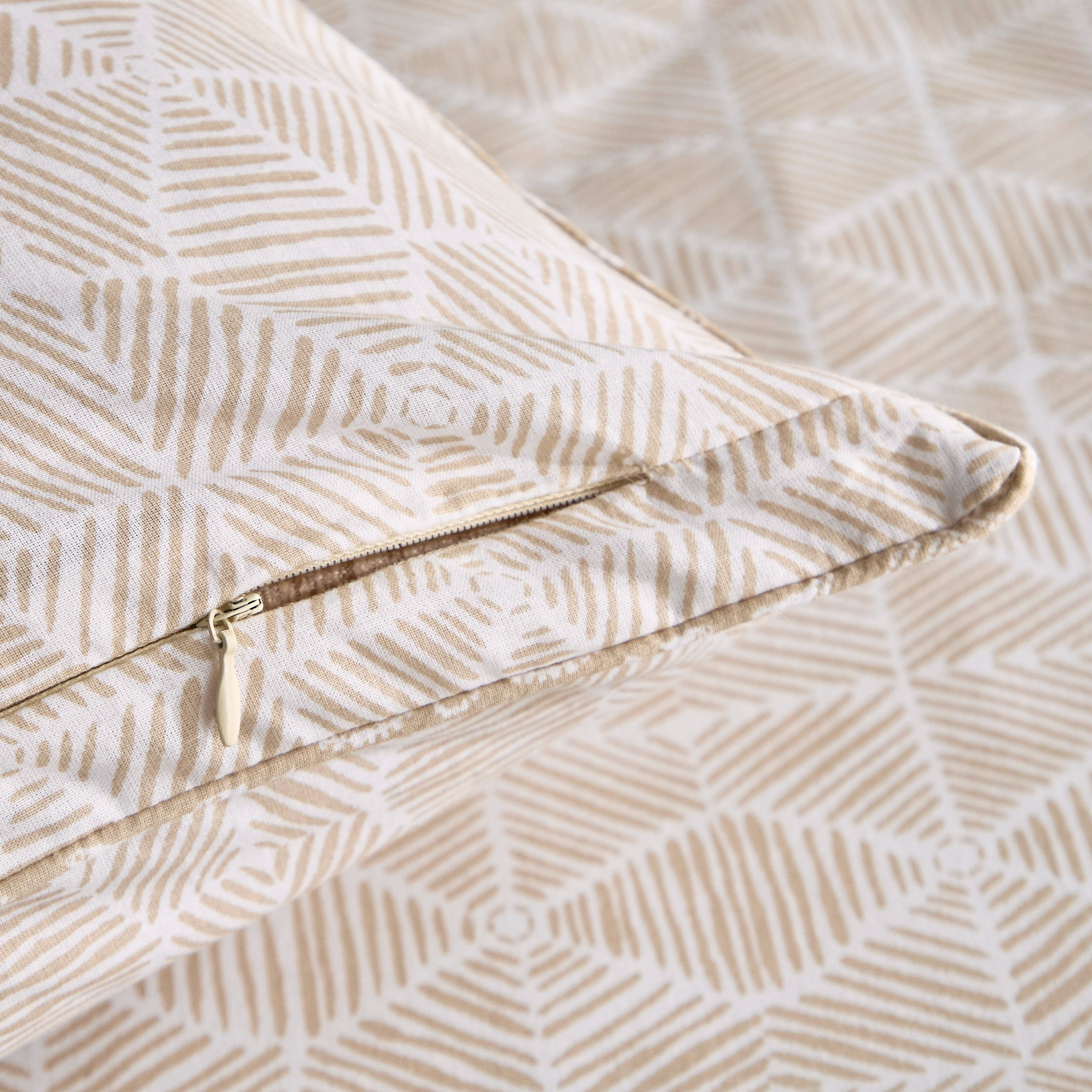 طقم لحاف كينج قطن بايب 7 قطع من ماديسون بيرنلي - 220x240 سم-hbxhomeware-hbxbedroom-image-5