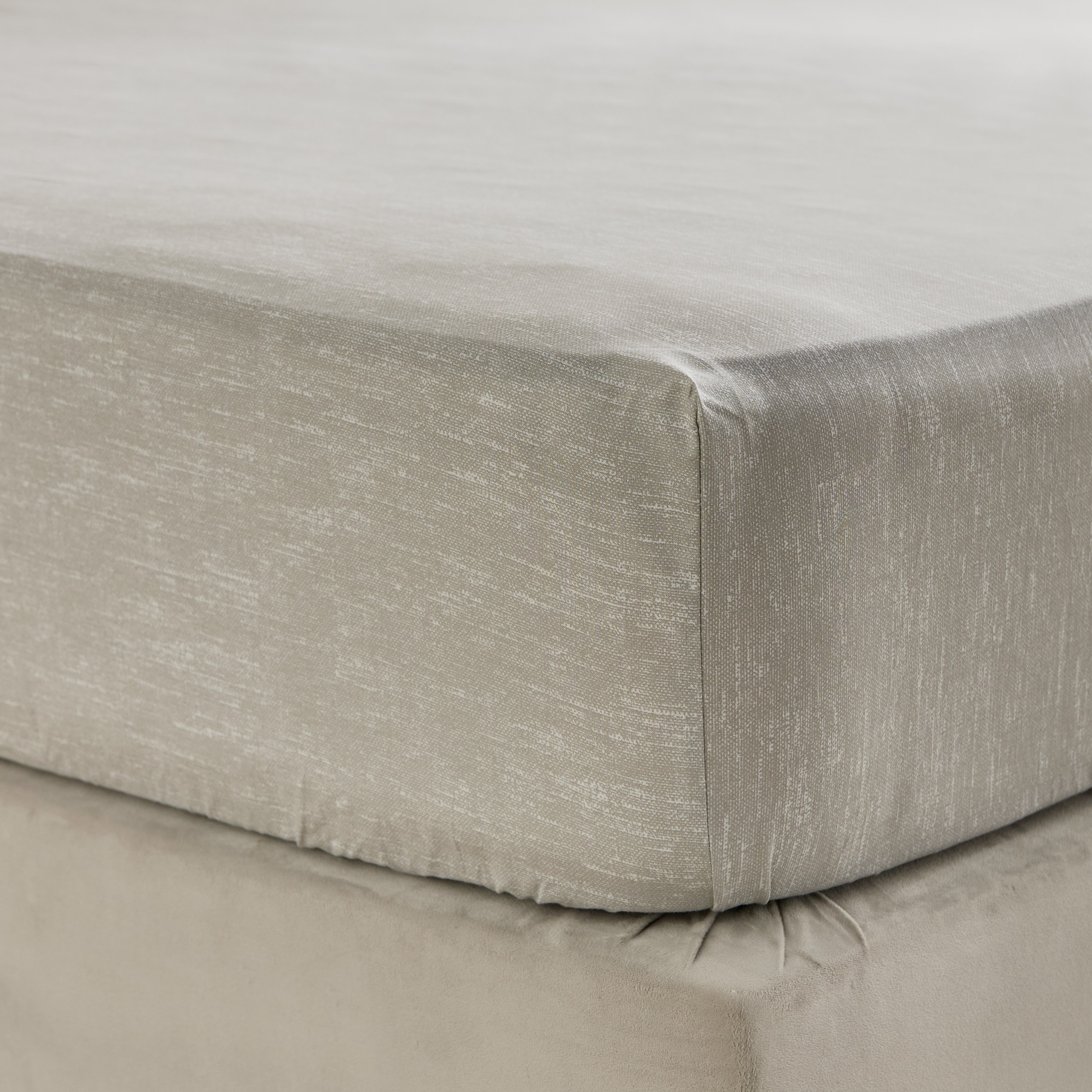 Madison Luton Cotton Printed Super King Fitted Sheet - 200x200+30 cm-hbxhomeware-hbxbedroom-image-4