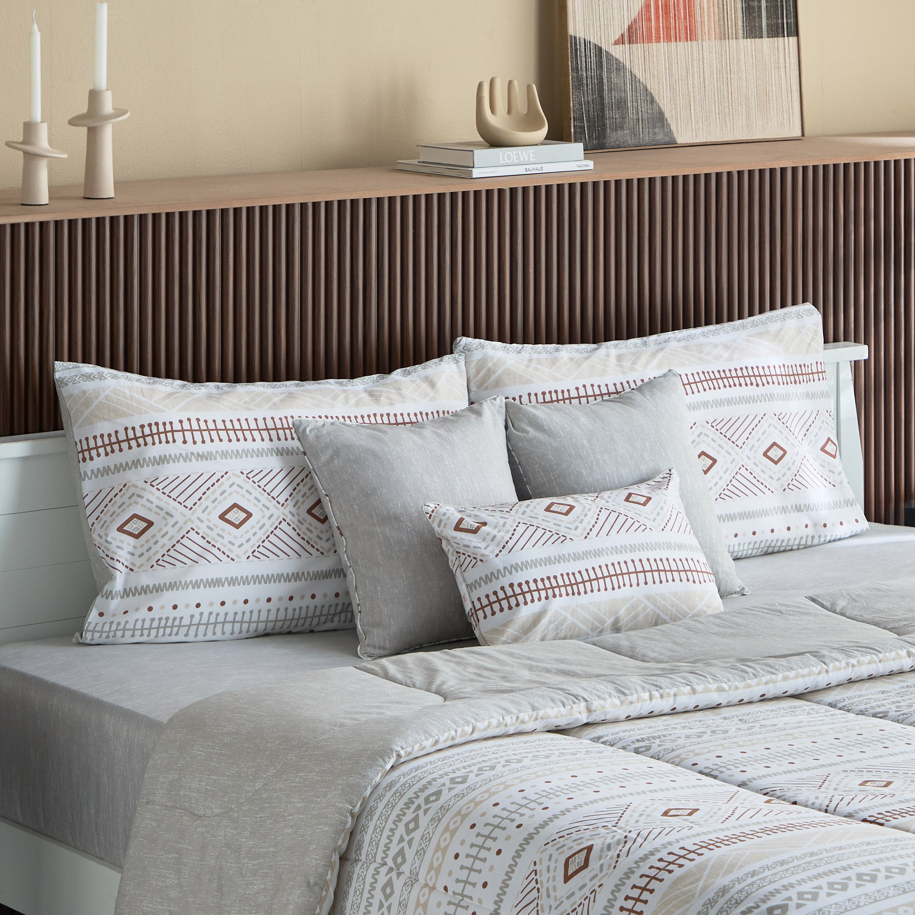 طقم لحاف كينج قطن بطبعات 7 قطع لوتون من ماديسون - 220x240 سم-hbxhomeware-hbxbedroom-image-1
