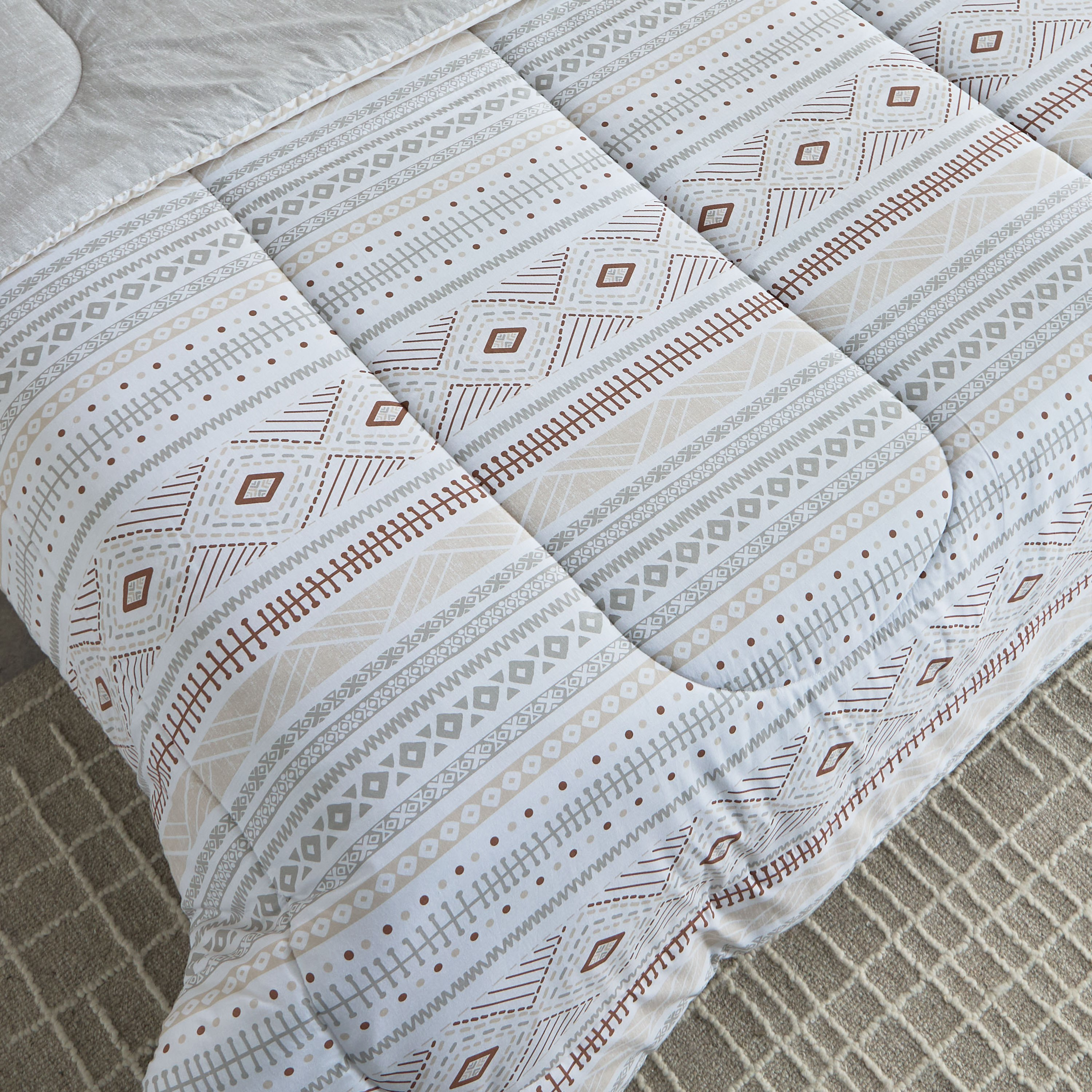 طقم لحاف سوبر كينج قطن 9 قطع بطبعات من ماديسون لوتون - 240x240 سم-hbxhomeware-hbxbedroom-image-5