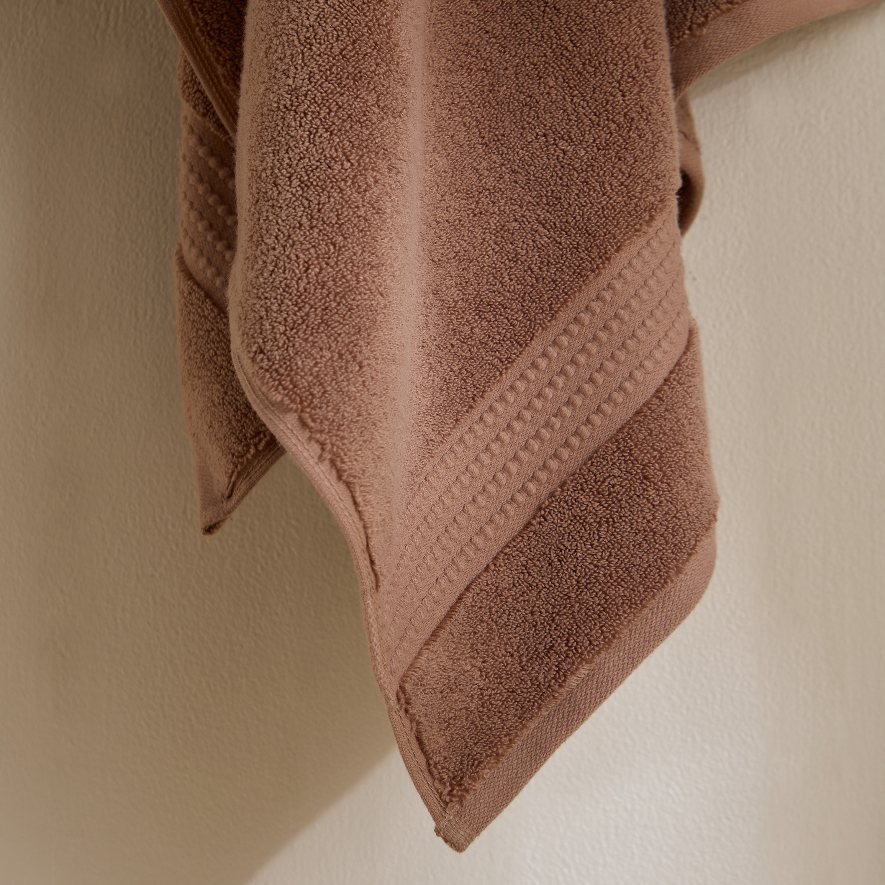 Cloud Soft Serene Zero Twist Bath Towel - 70x140 cm-hbxbathroom-bathroomtextiles-image-3