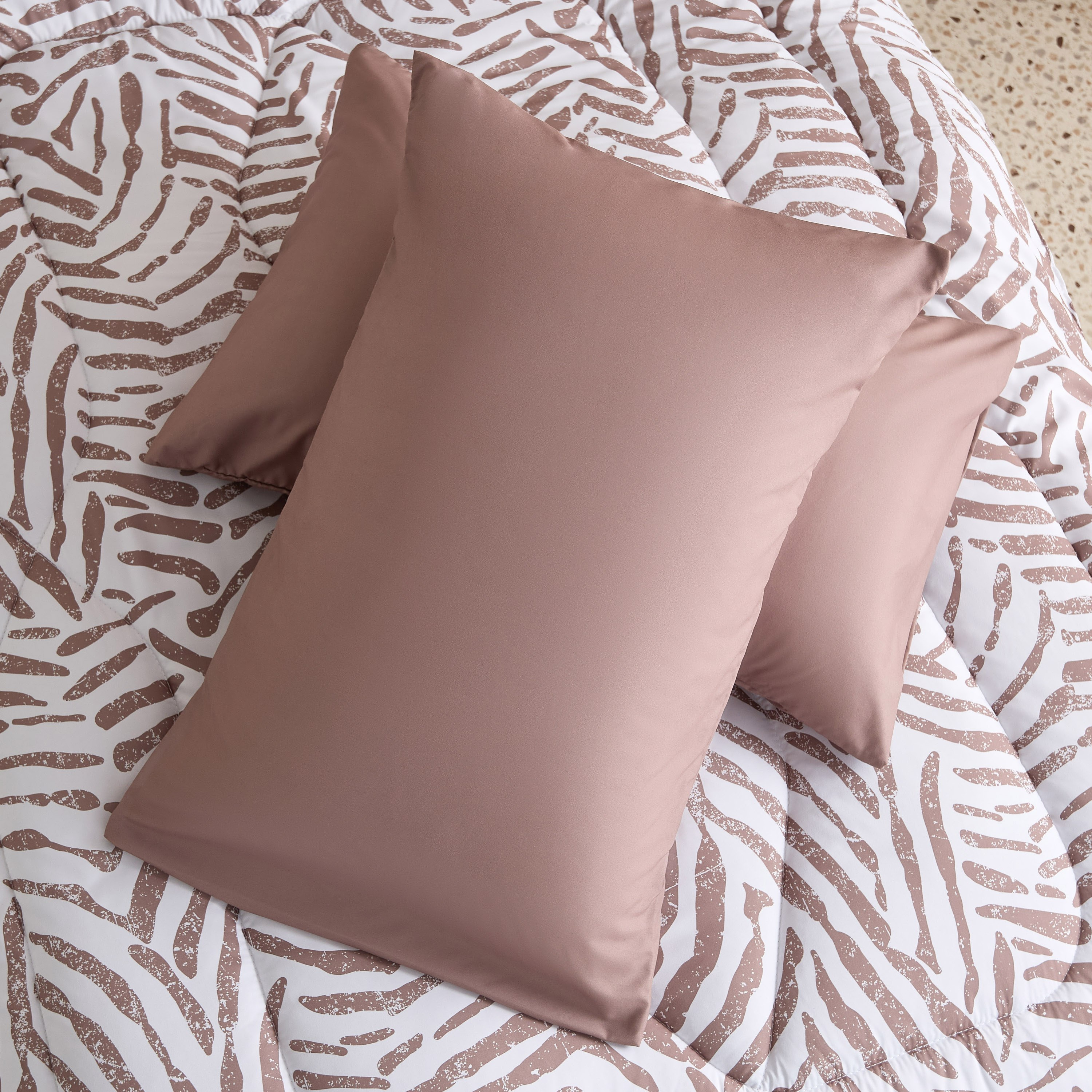 طقم لحاف توين من الألياف الدقيقة بطبعات 6 قطع ليو من هامبتون - 160x240 سم-hbxhomeware-hbxbedroom-image-6