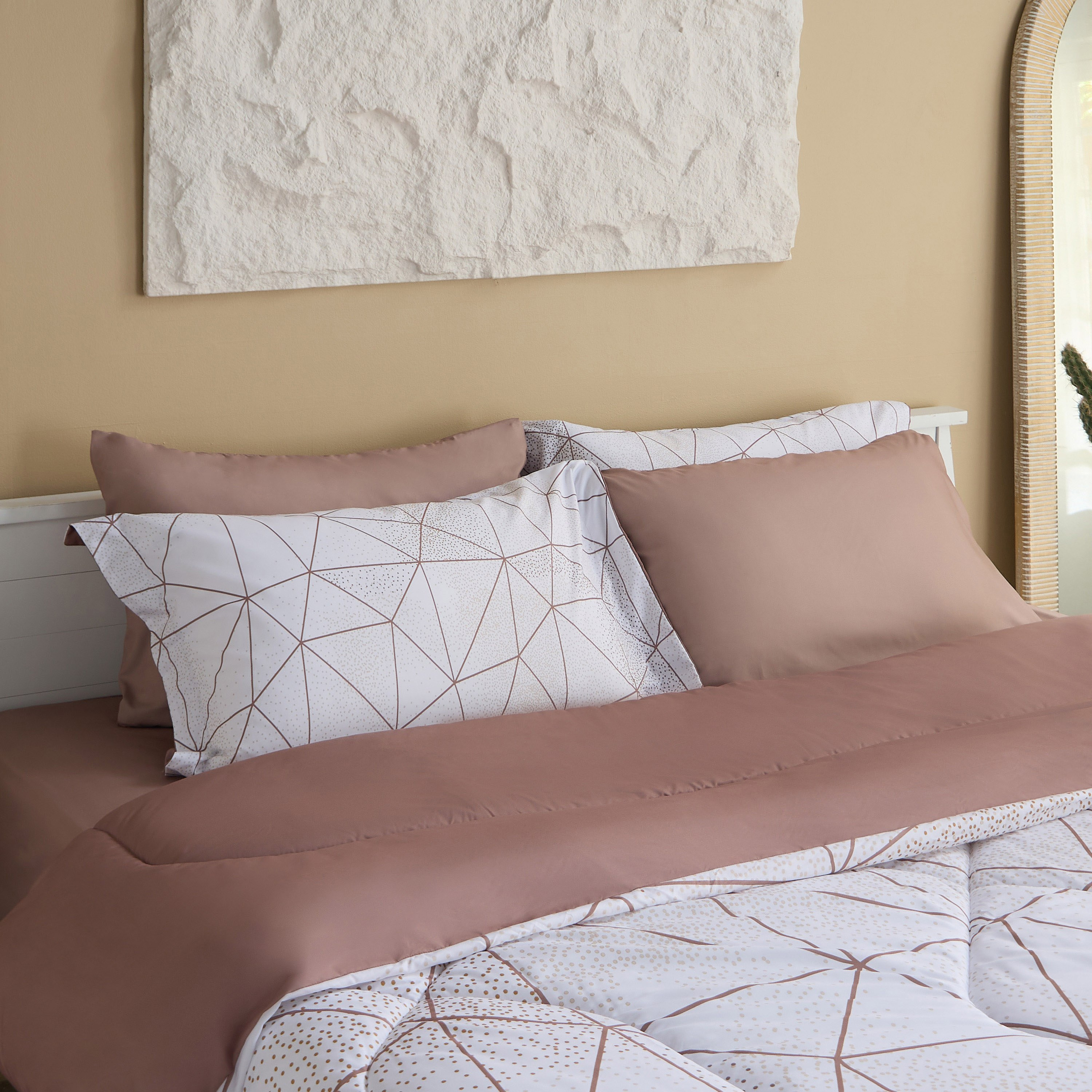 طقم لحاف كينج من الألياف الدقيقة بطبعات 6 قطع دوتري من هامبتون - 220x240 سم-hbxhomeware-hbxbedroom-image-1