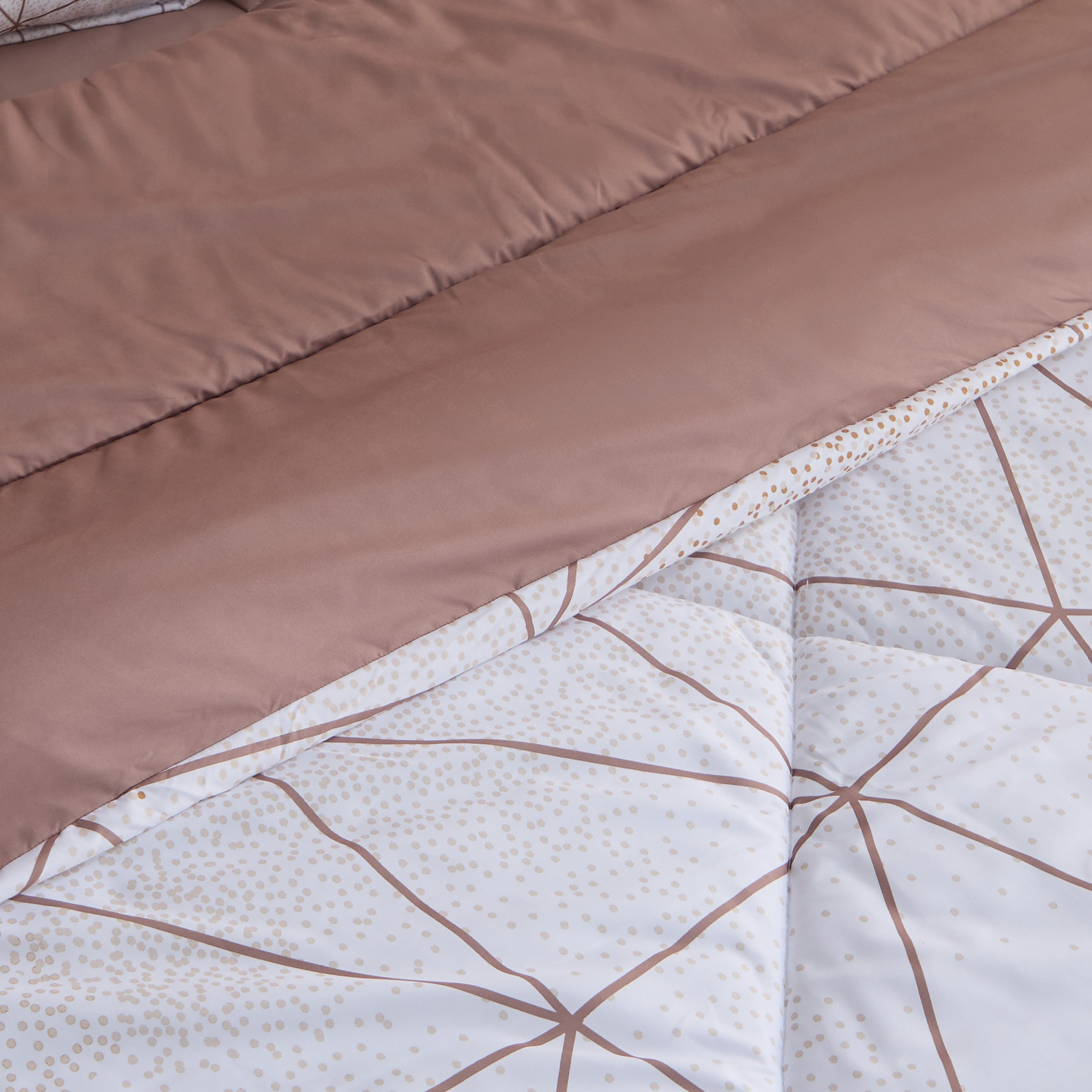 طقم لحاف كينج من الألياف الدقيقة بطبعات 6 قطع دوتري من هامبتون - 220x240 سم-hbxhomeware-hbxbedroom-image-4