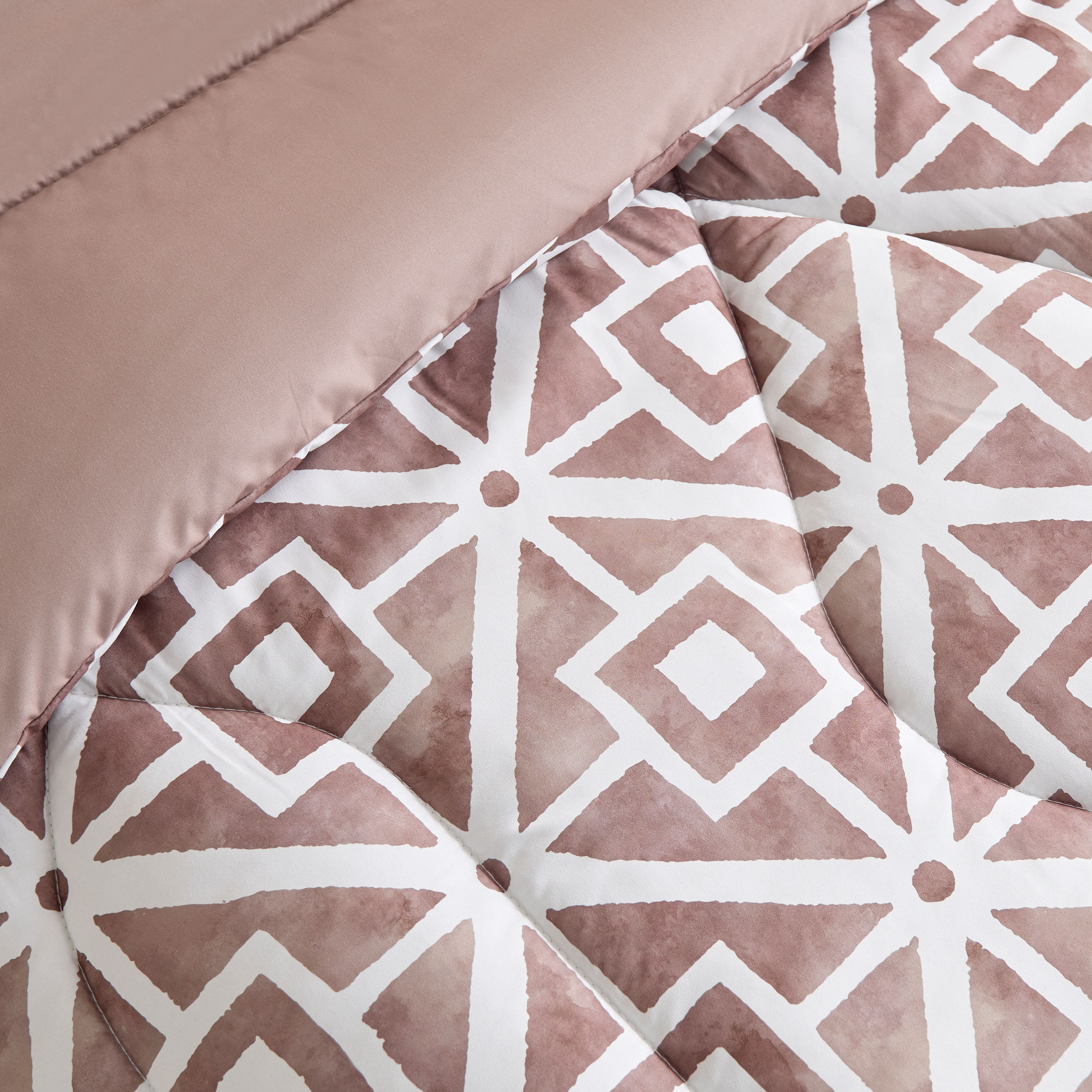 طقم لحاف توين من الألياف الدقيقة بطبعات من 6 قطع من هامبتون جيوفلو - 160x220 سم-hbxhomeware-hbxbedroom-image-4