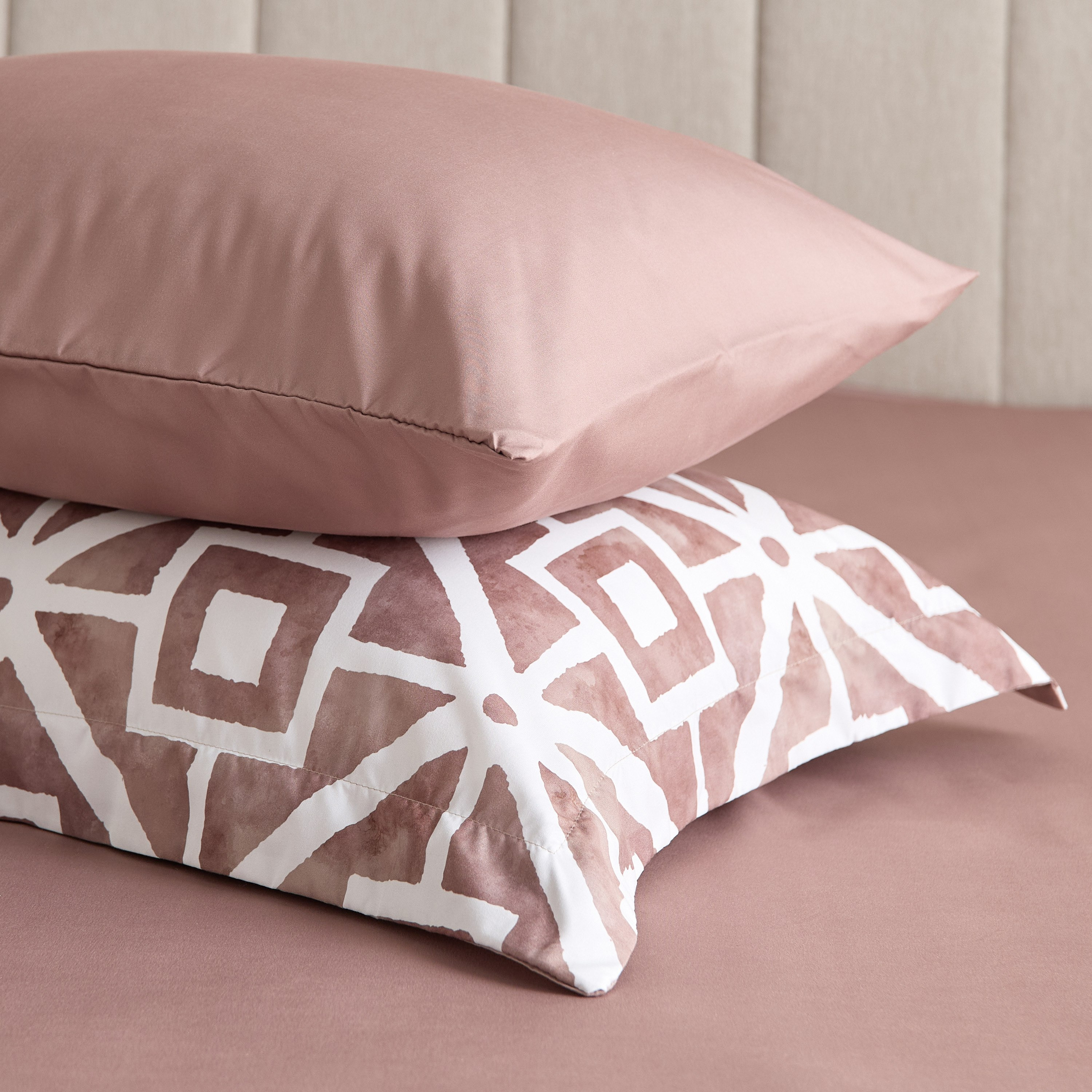 طقم لحاف توين من الألياف الدقيقة بطبعات من 6 قطع من هامبتون جيوفلو - 160x220 سم-hbxhomeware-hbxbedroom-image-8