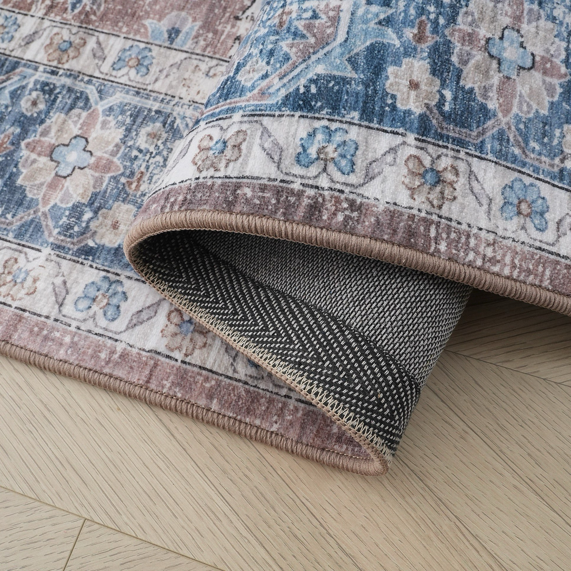 سجادة فلانيل بطبعات مخططة عايدة من أونتاريو - 110x160 سم-hbxdecorandfurnishings-floorcoverings-rugs-image-4