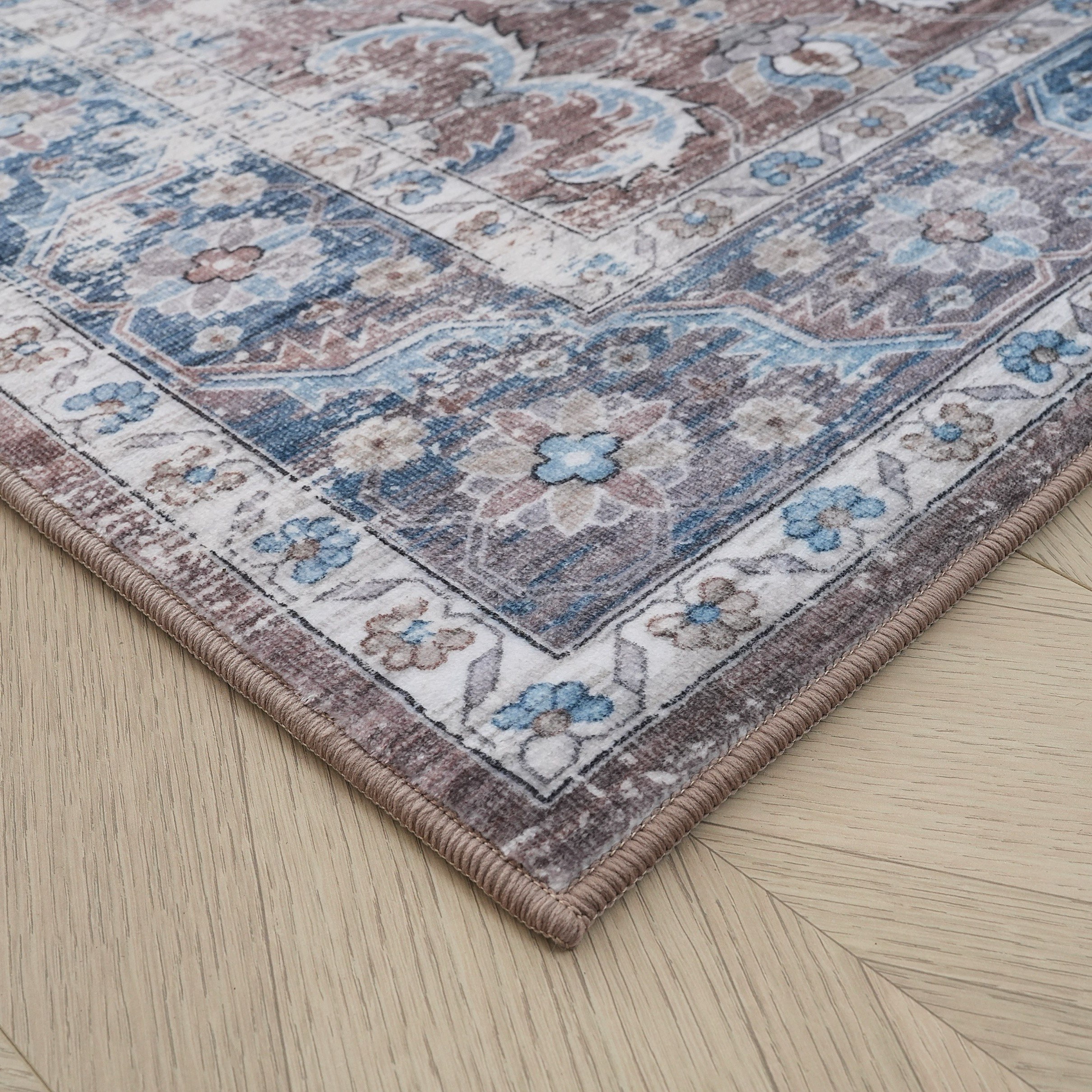 سجادة فلانيل بطبعات عايدة من أونتاريو - 150x200 سم-hbxdecorandfurnishings-floorcoverings-rugs-image-3