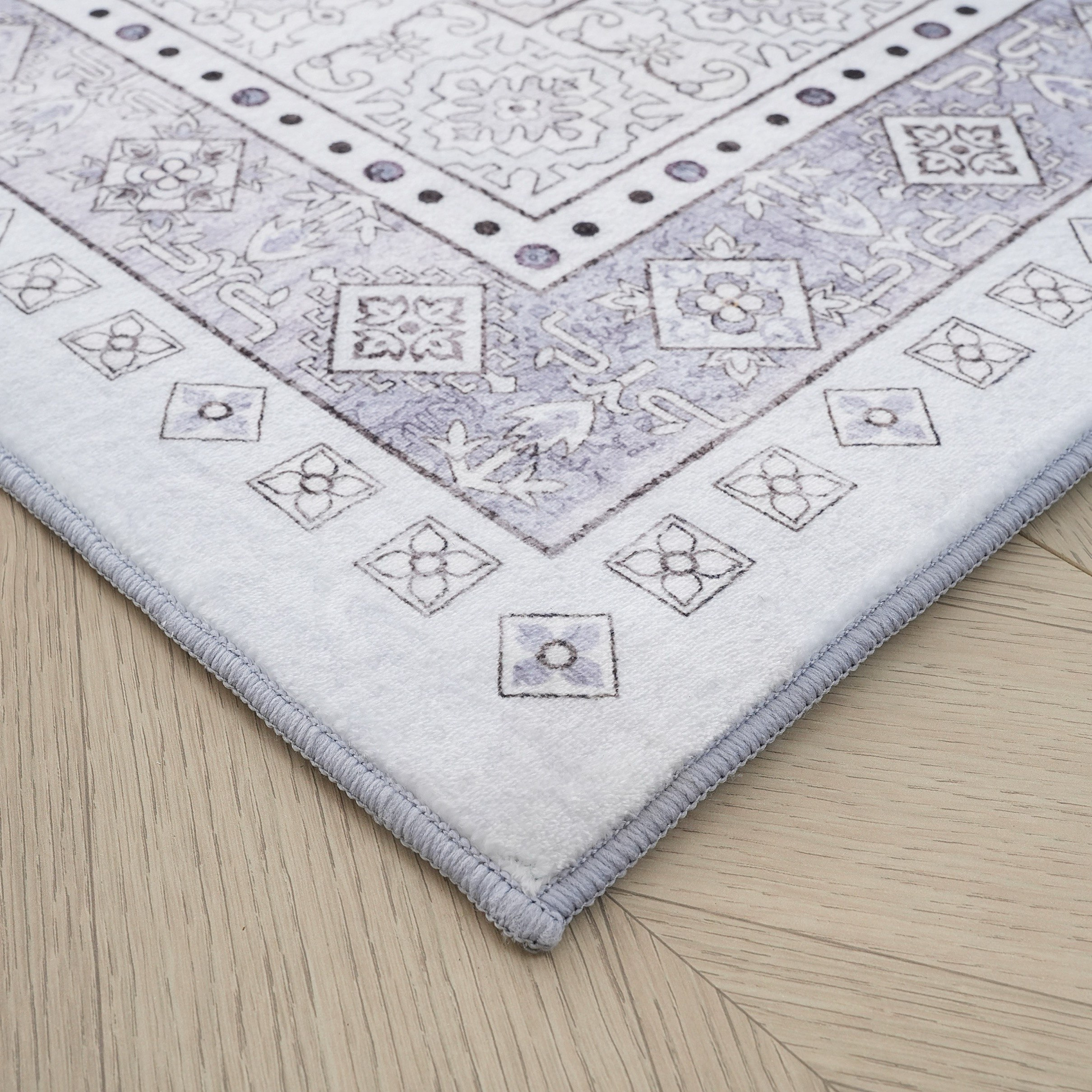 سجادة فلانيل بطبعات ريبيا من ويلز - 200x300 سم-hbxdecorandfurnishings-floorcoverings-rugs-image-3