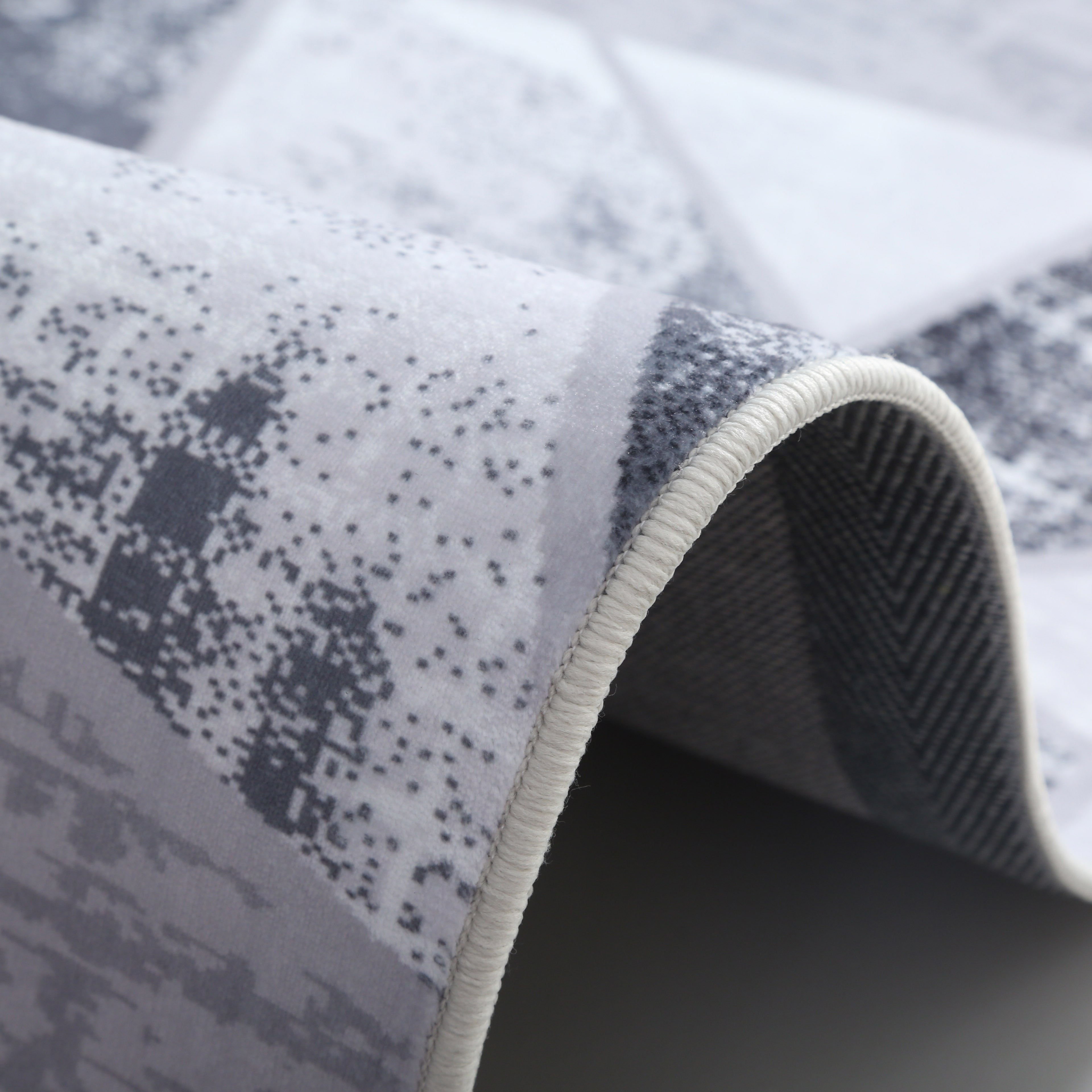 Wells Mia Printed Flannel Rug - 110x160 cm-hbxdecorandfurnishings-floorcoverings-rugs-image-3