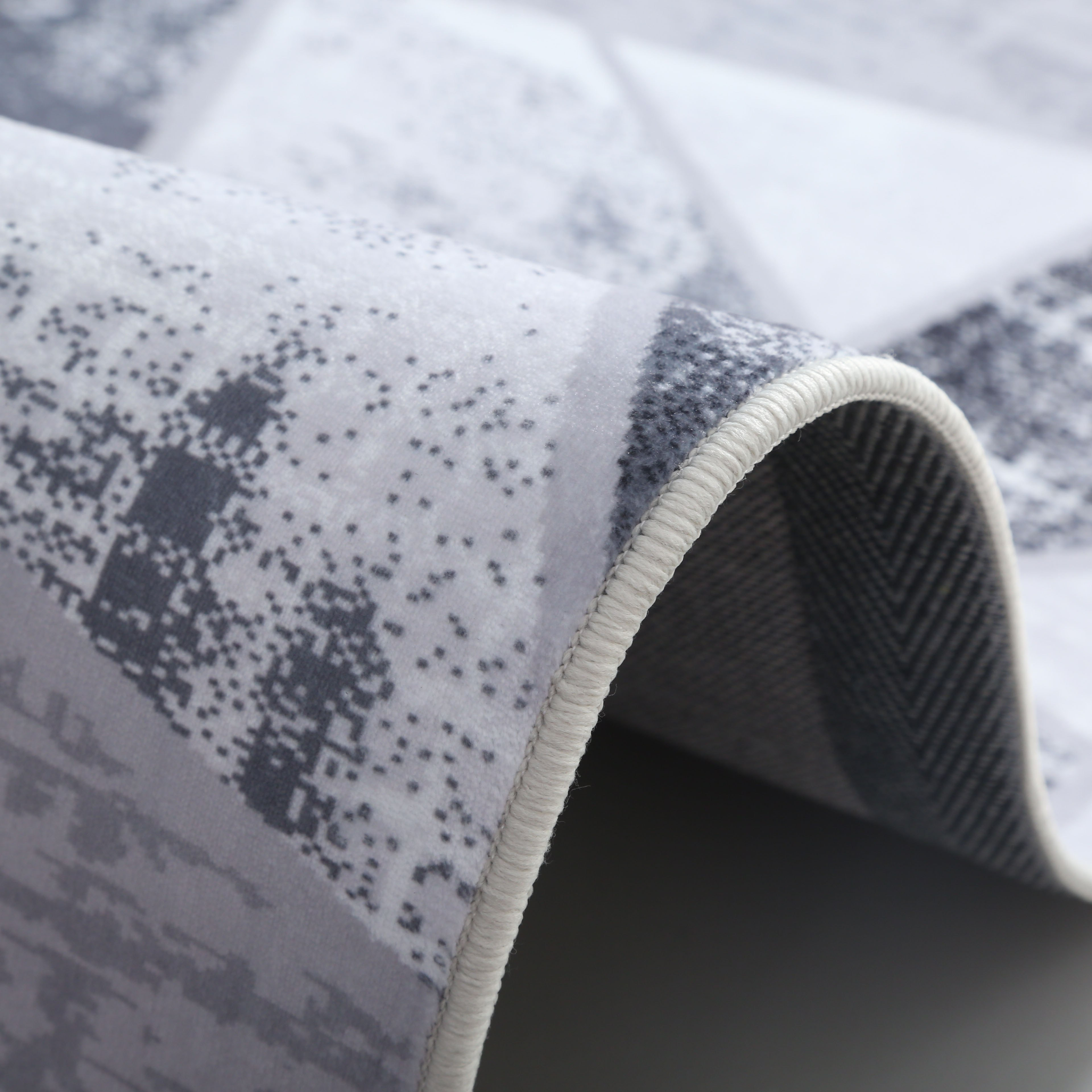 Wells Mia Printed Flannel Rug - 200x300 cm-hbxdecorandfurnishings-floorcoverings-rugs-image-3