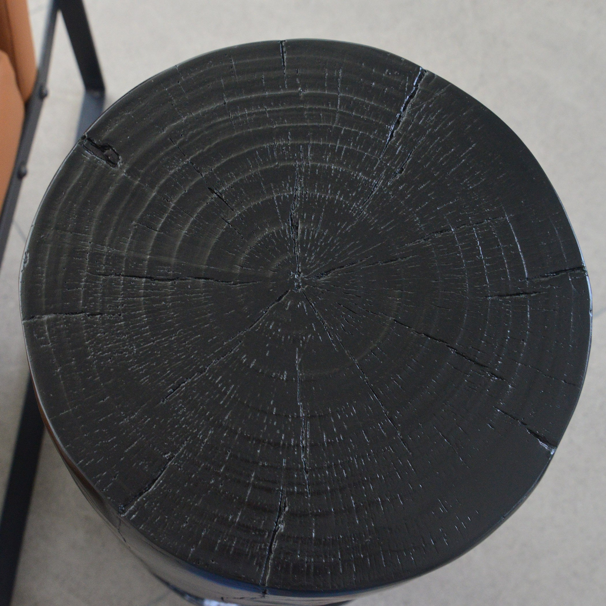 Duke Large Polyresin Accent Table-hbxfurniture-livingroom-endtables-image-3