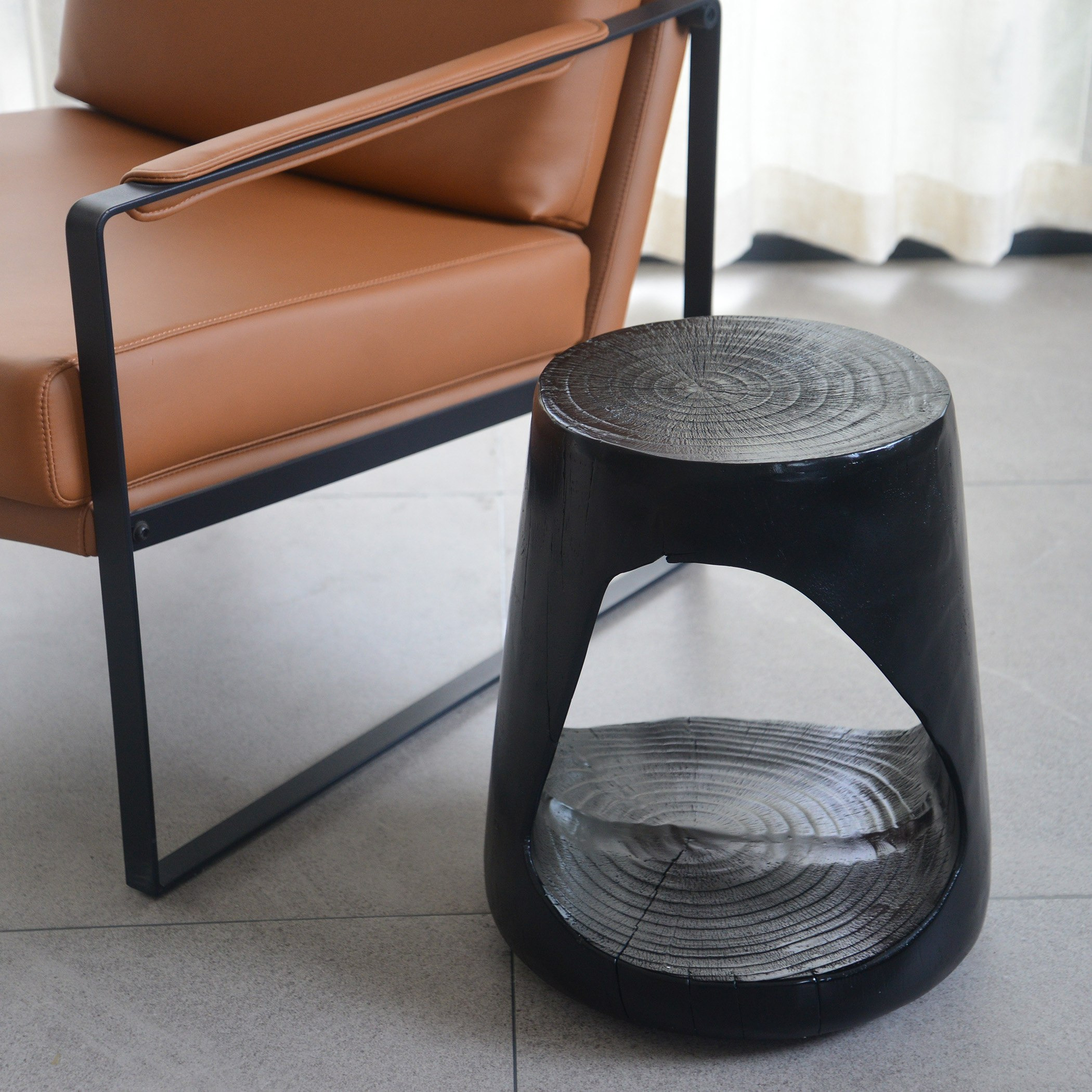 Duke Small Polyresin Accent Table-hbxfurniture-livingroom-endtables-image-3