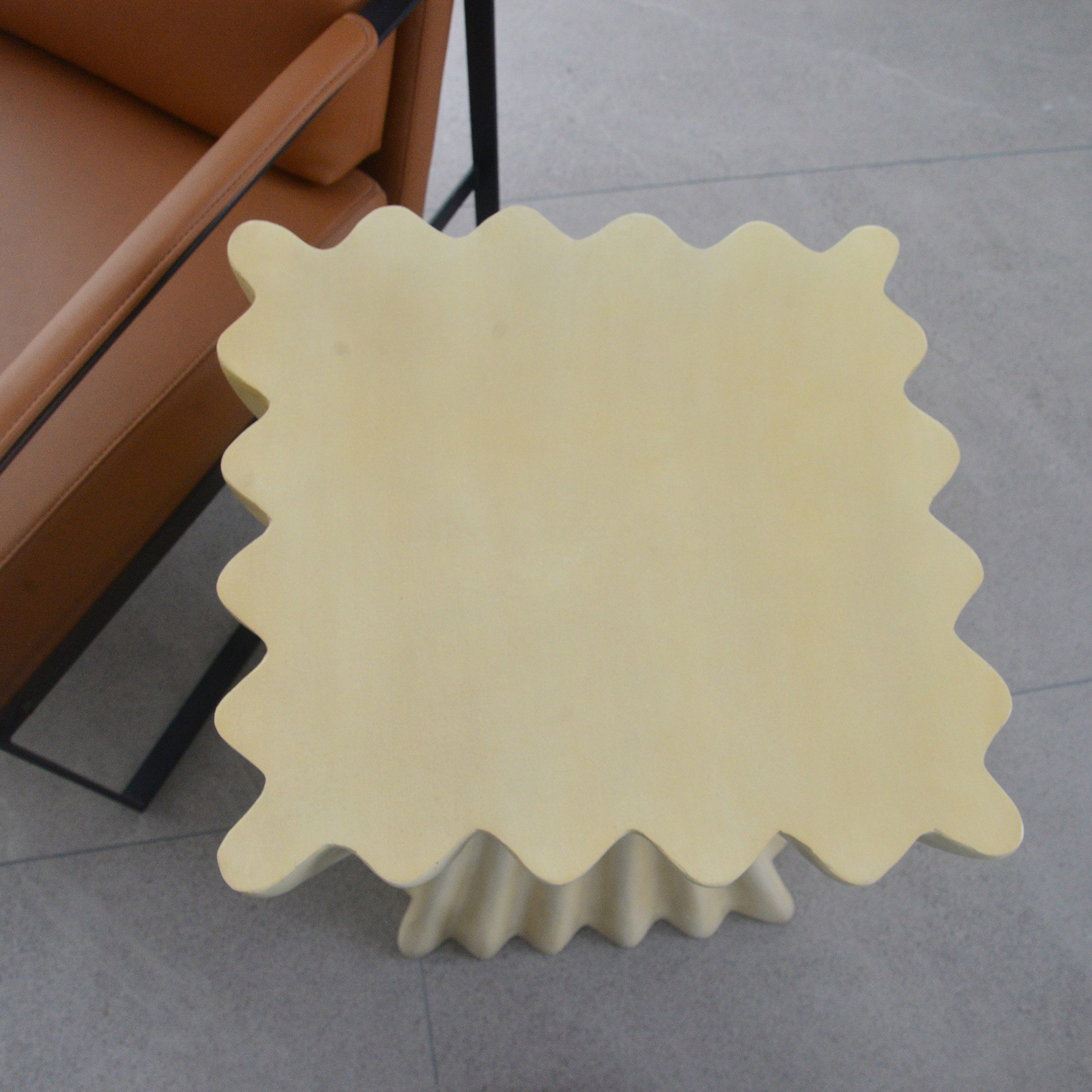 طاولة فردية بوليريسين من لينكولن-hbxfurniture-livingroom-endtables-image-3