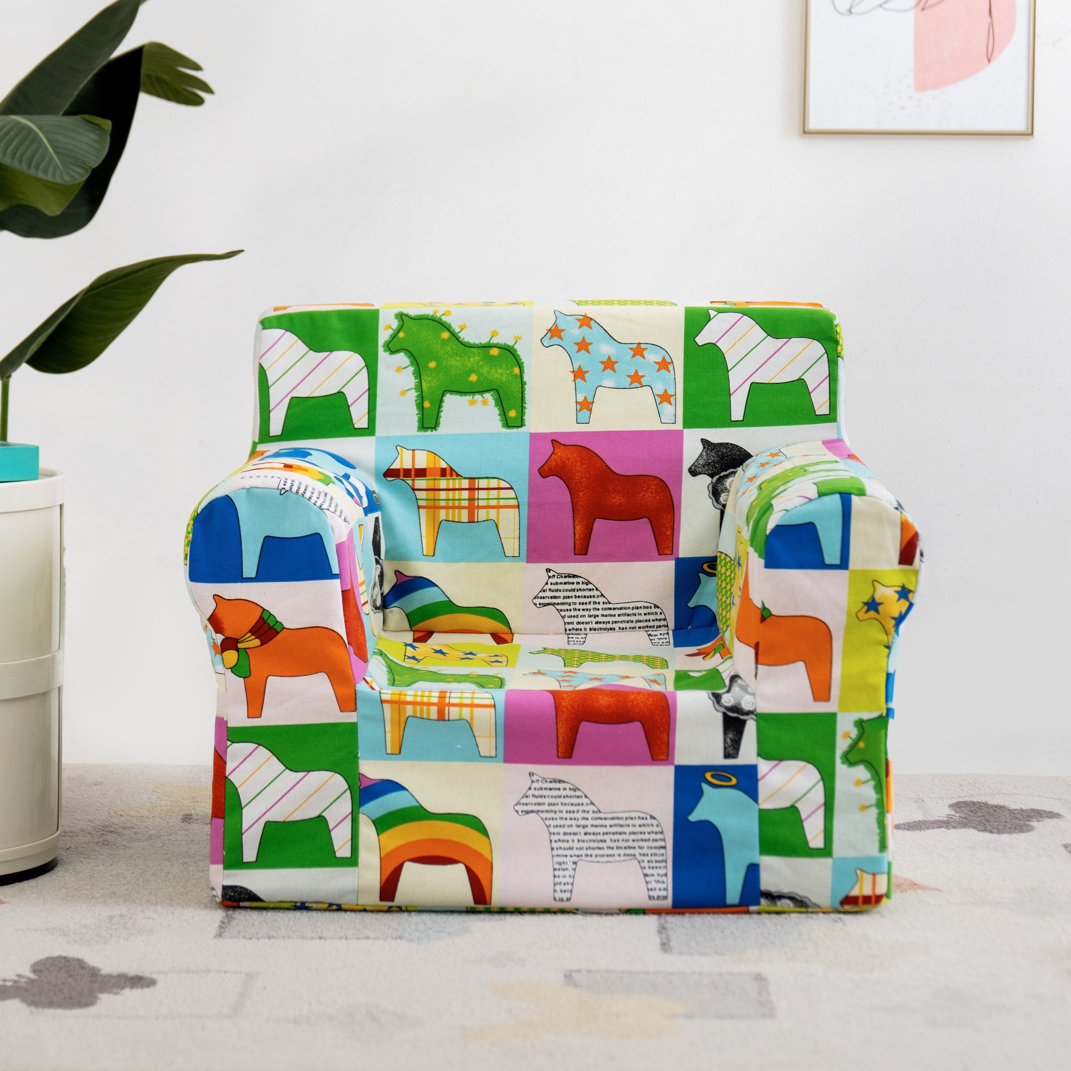 كرسي أطفال بغطاء قابل للغسل من كوزي-hbxhomeware-hbxkidsandyouth-image-1