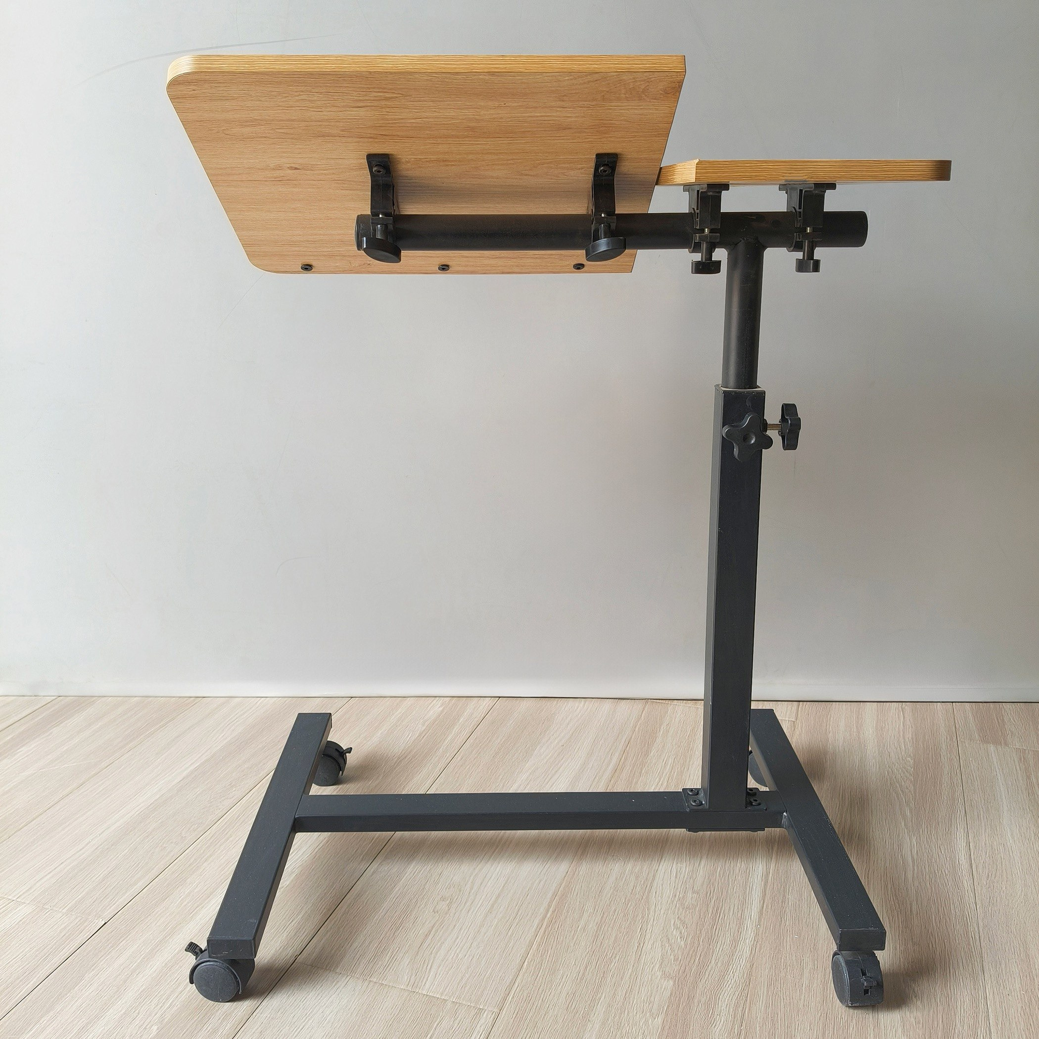 طاولة متعددة الاستخدامات بارتفاع قابل للتعديل من موفو نينا-hbxfurniture-office-desks-image-6