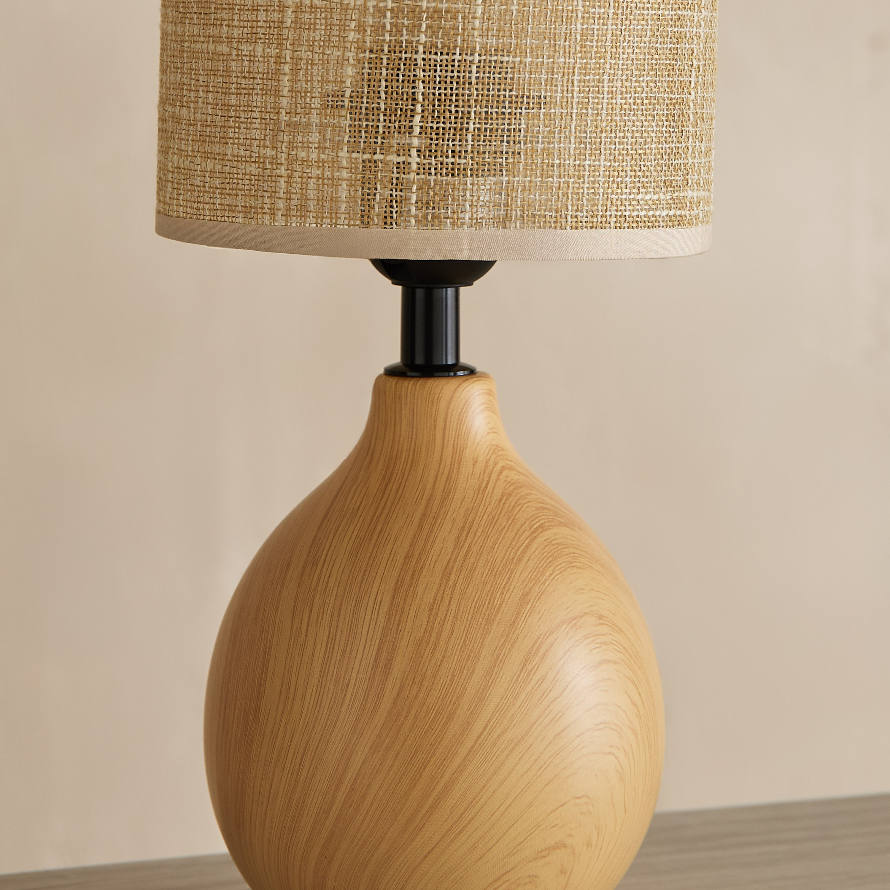 مصباح طاولة سيراميك بغطاء قماش من أليسز - 14x14x31.5 سم-hbxbedroom-lighting-tablelamps-image-3