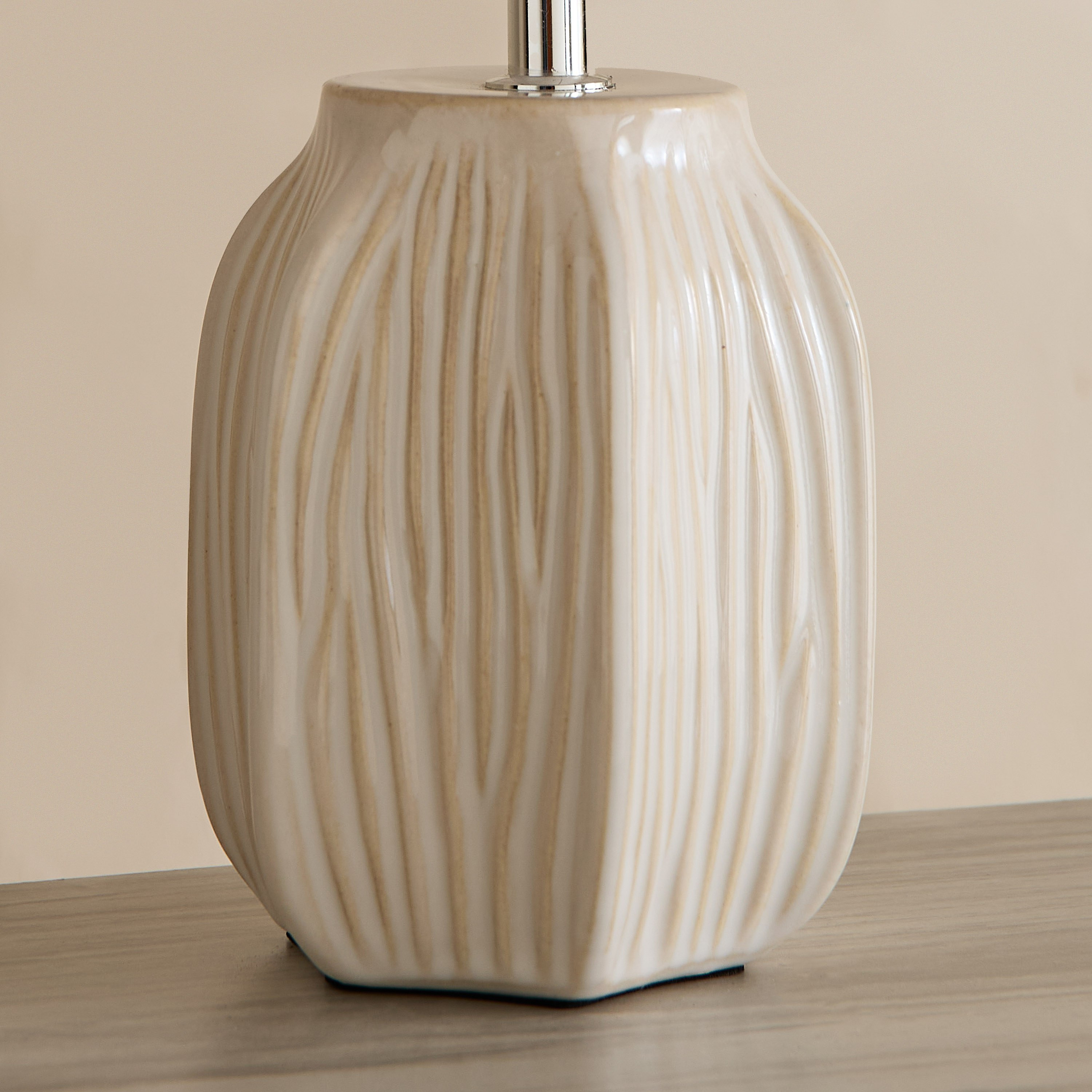 مصباح طاولة سيراميك بغطاء قماش من أليكس - 20x20x35 سم-hbxbedroom-lighting-tablelamps-image-3