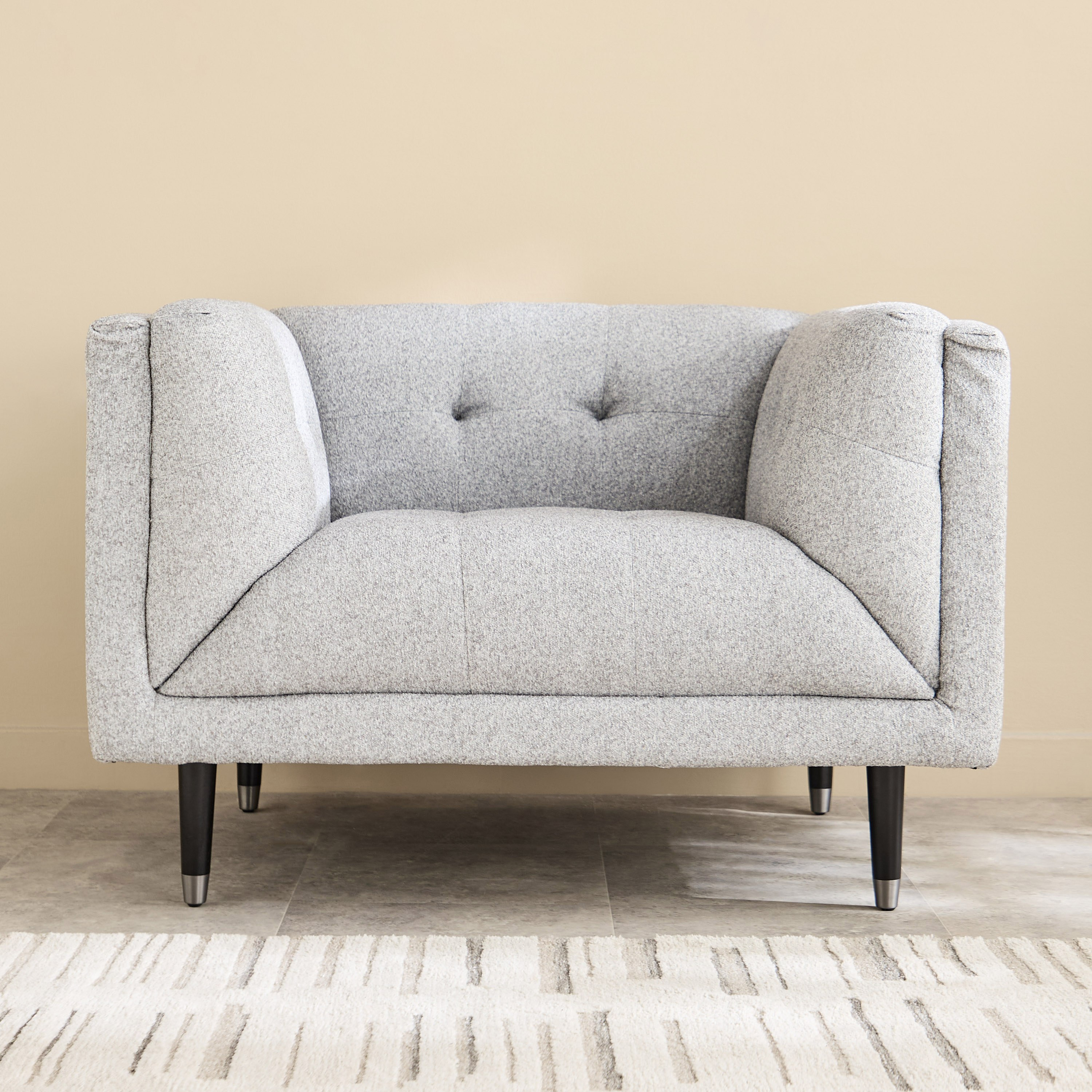 كنبة قماش بمساند ذراعين من ديلفي-hbxlivingroom-sofasandarmchairs-sofas-image-2