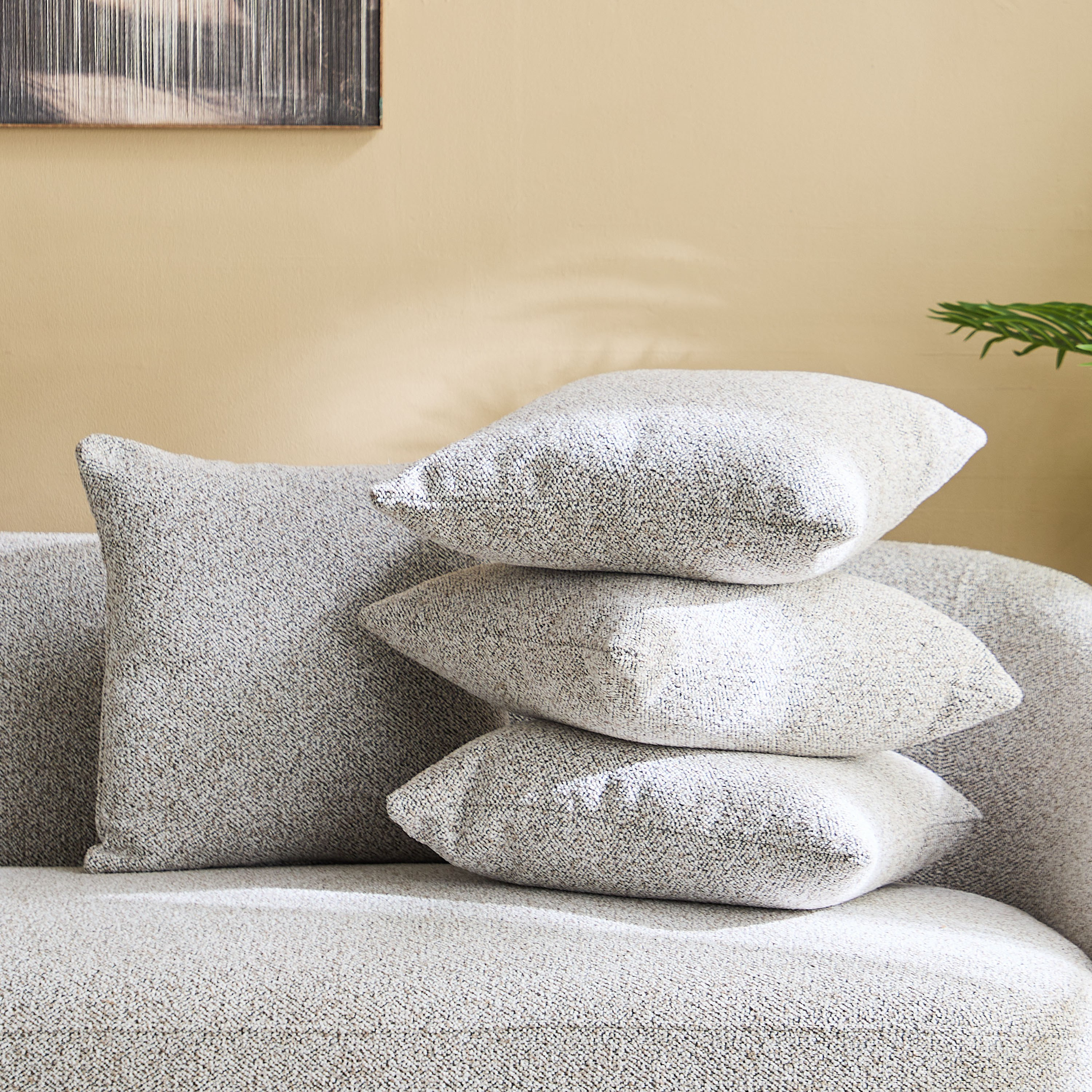 كنبة كبيرة قماش 3 مقاعد مع 3 وسائد من جينوا-hbxlivingroom-sofasandarmchairs-sofas-image-4