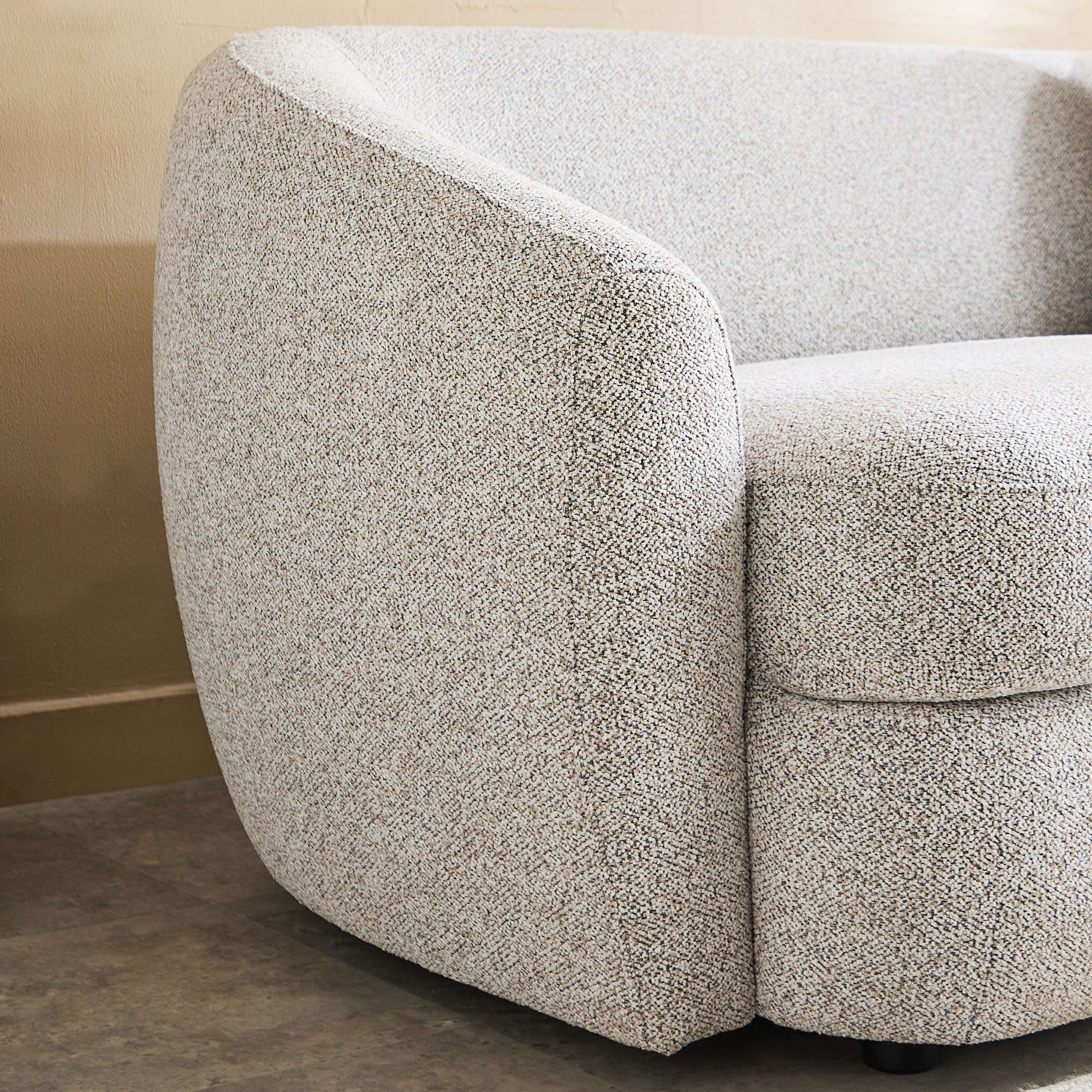 كنبة كبيرة قماش 3 مقاعد مع 3 وسائد من جينوا-hbxlivingroom-sofasandarmchairs-sofas-image-6