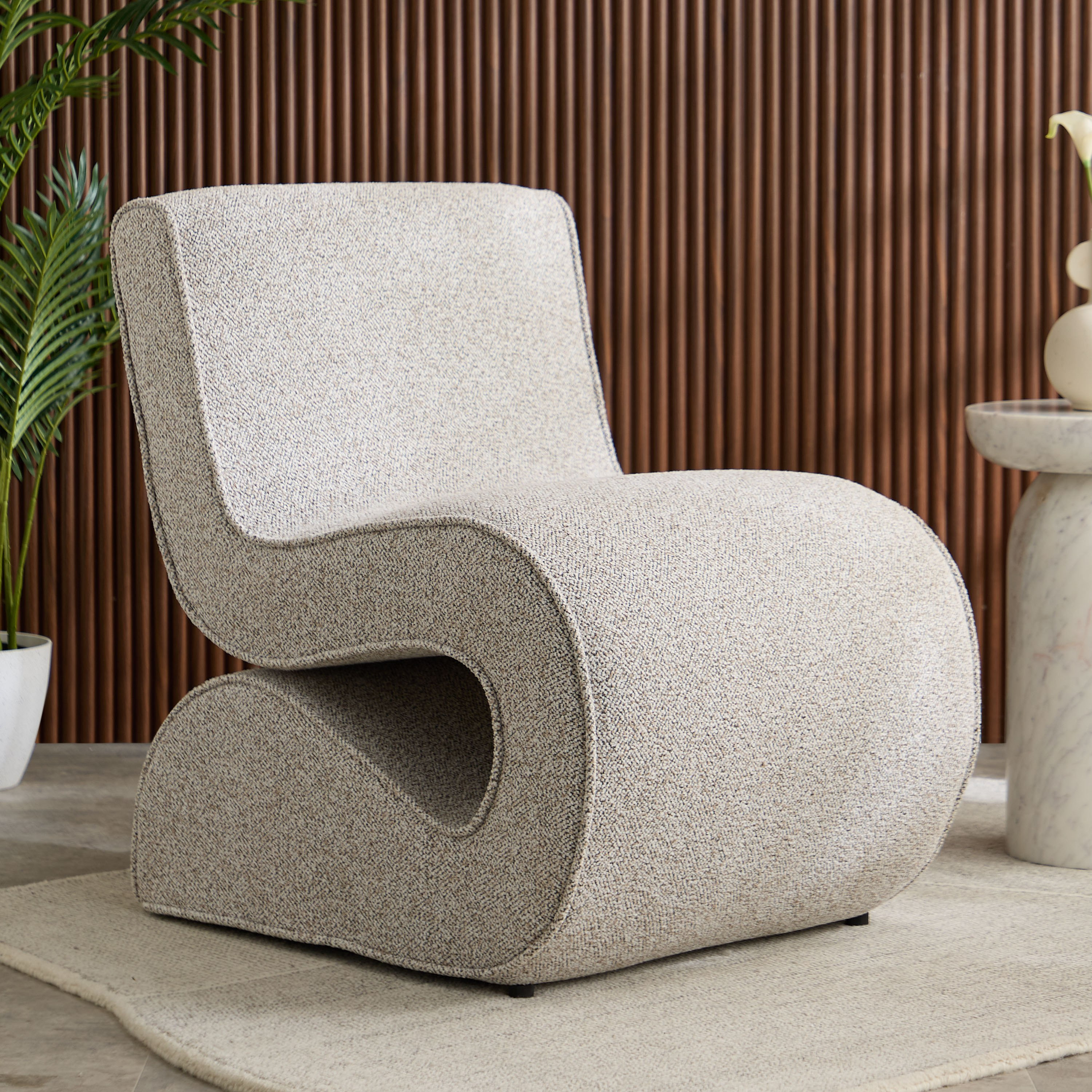 كرسي زينة قماش من كالي-hbxlivingroom-sofasandarmchairs-easychairs-image-1