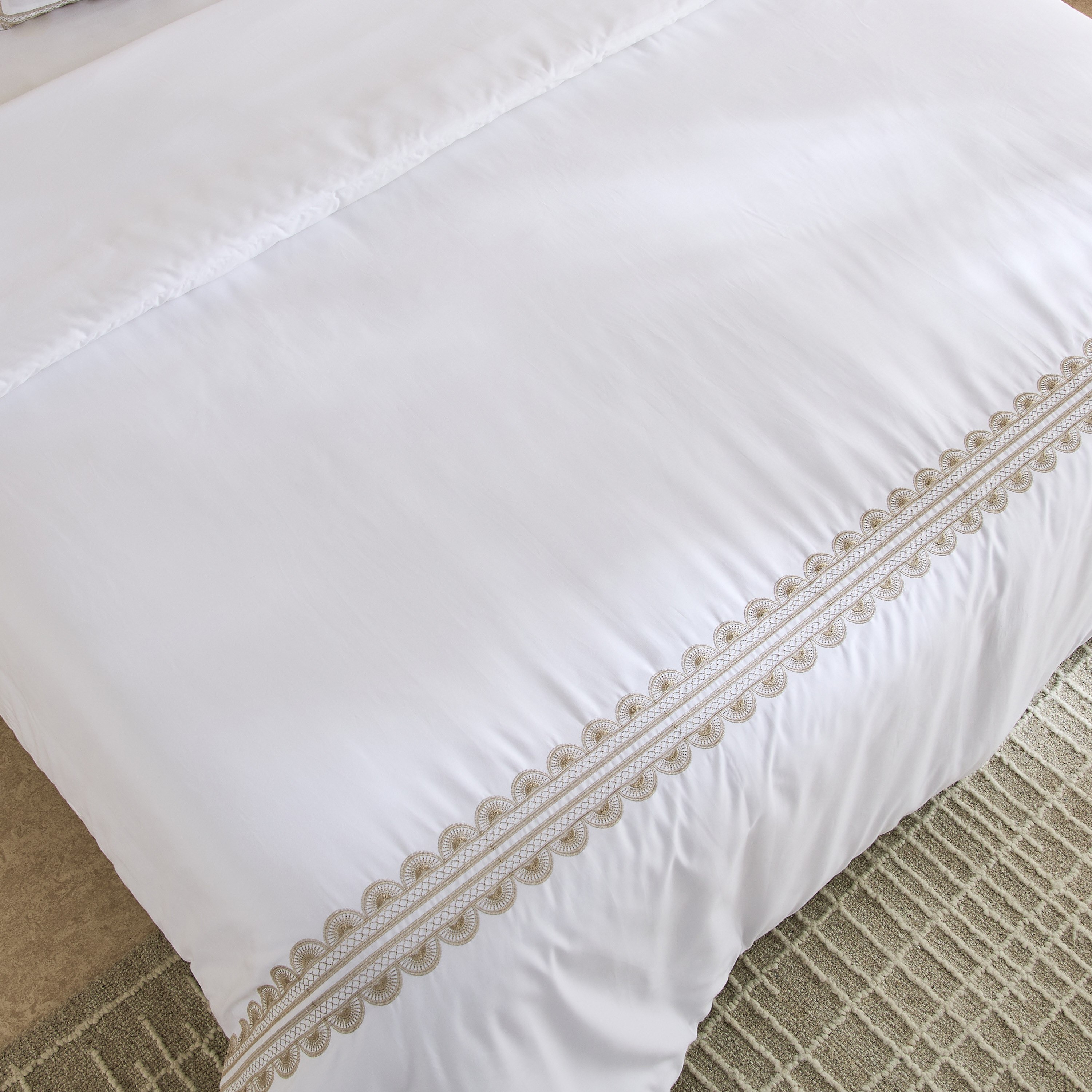 White Haven Sunara 5-Piece Embroidered Cotton King Comforter Set - 220x240 cm-hbxhomeware-hbxbedroom-image-3