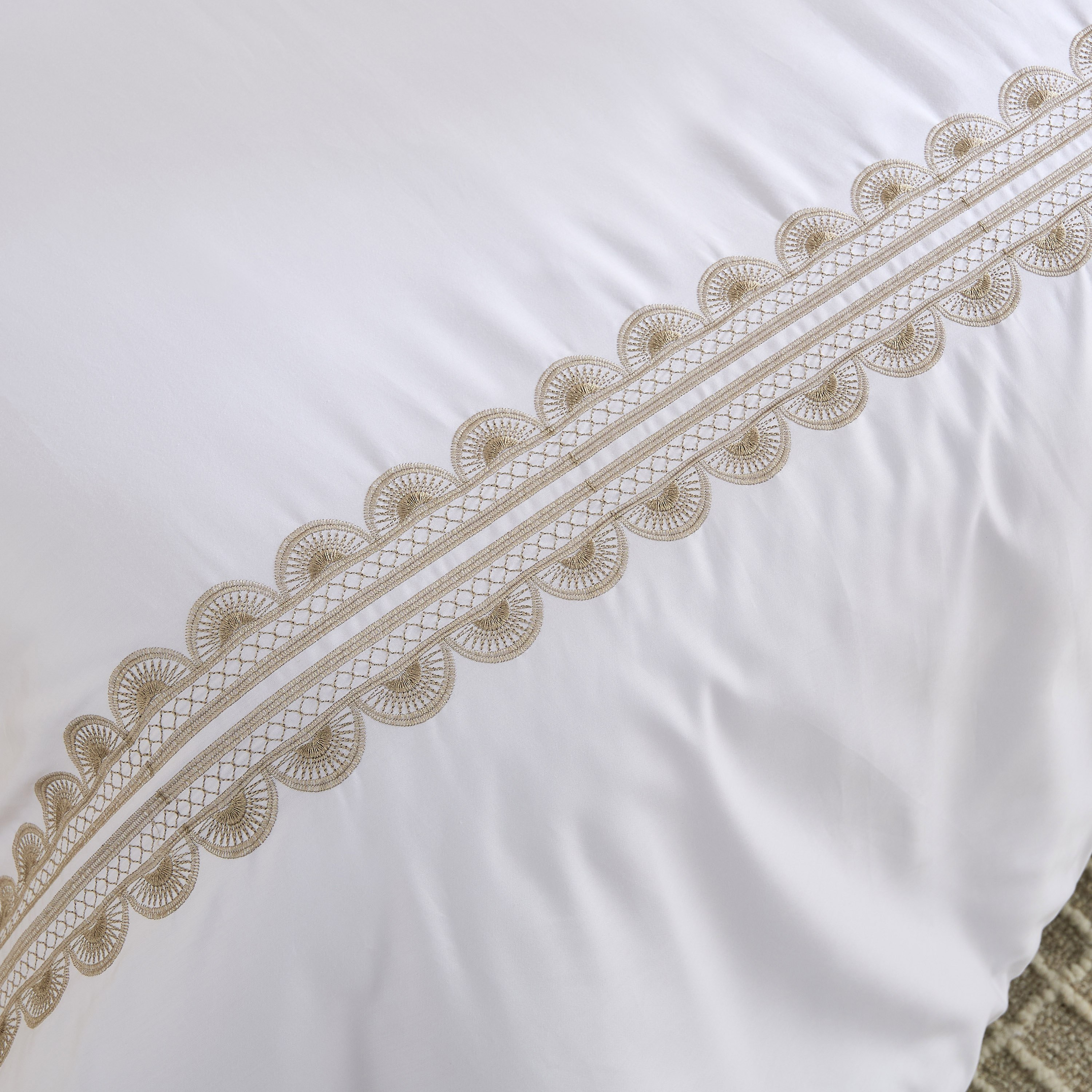 White Haven Sunara 5-Piece Embroidered Cotton King Comforter Set - 220x240 cm-hbxhomeware-hbxbedroom-image-4