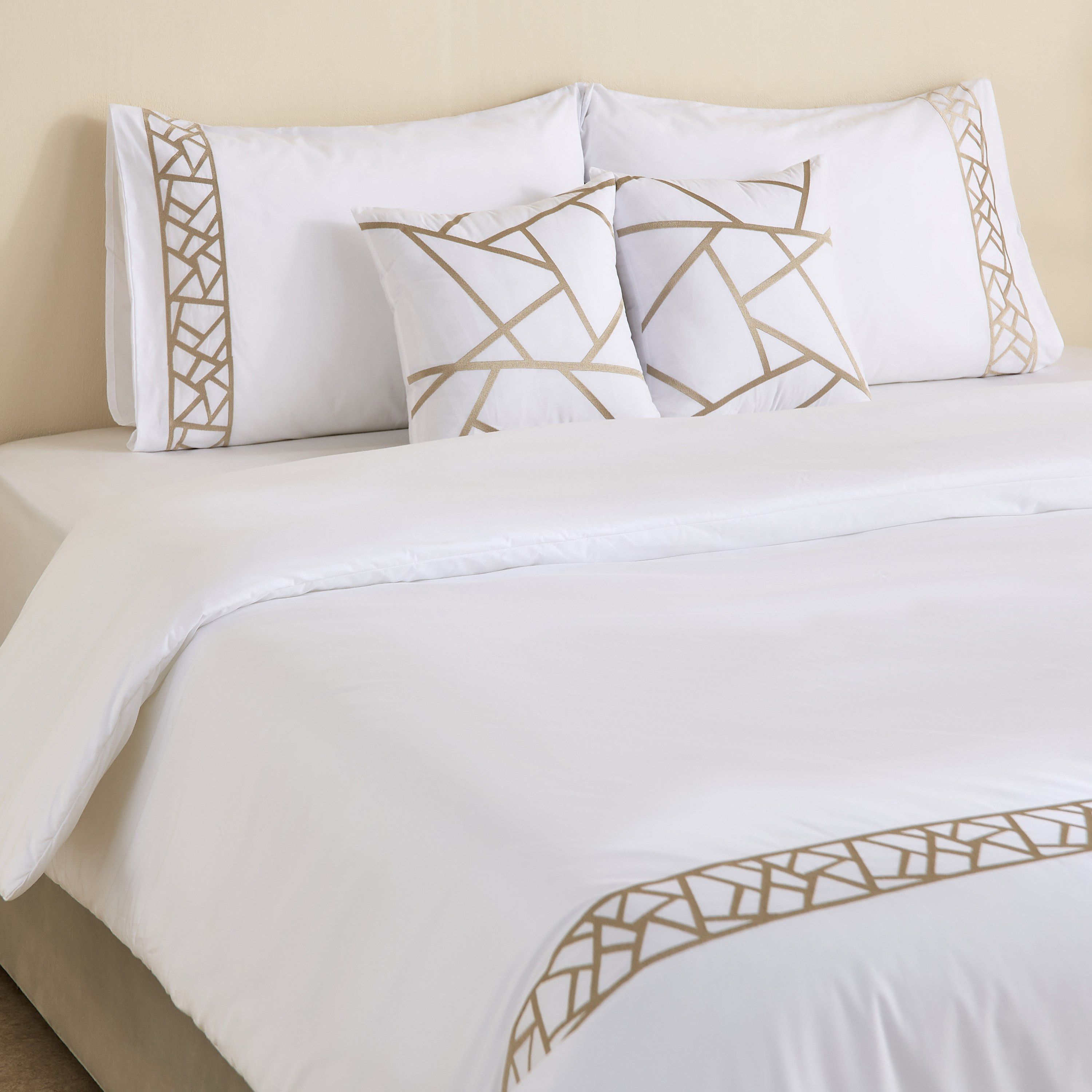 طقم لحاف سوبر كينج قطن مطرز 5 قطع جيو لوكس من وايت هافن - 240x260 سم-hbxhomeware-hbxbedroom-image-1