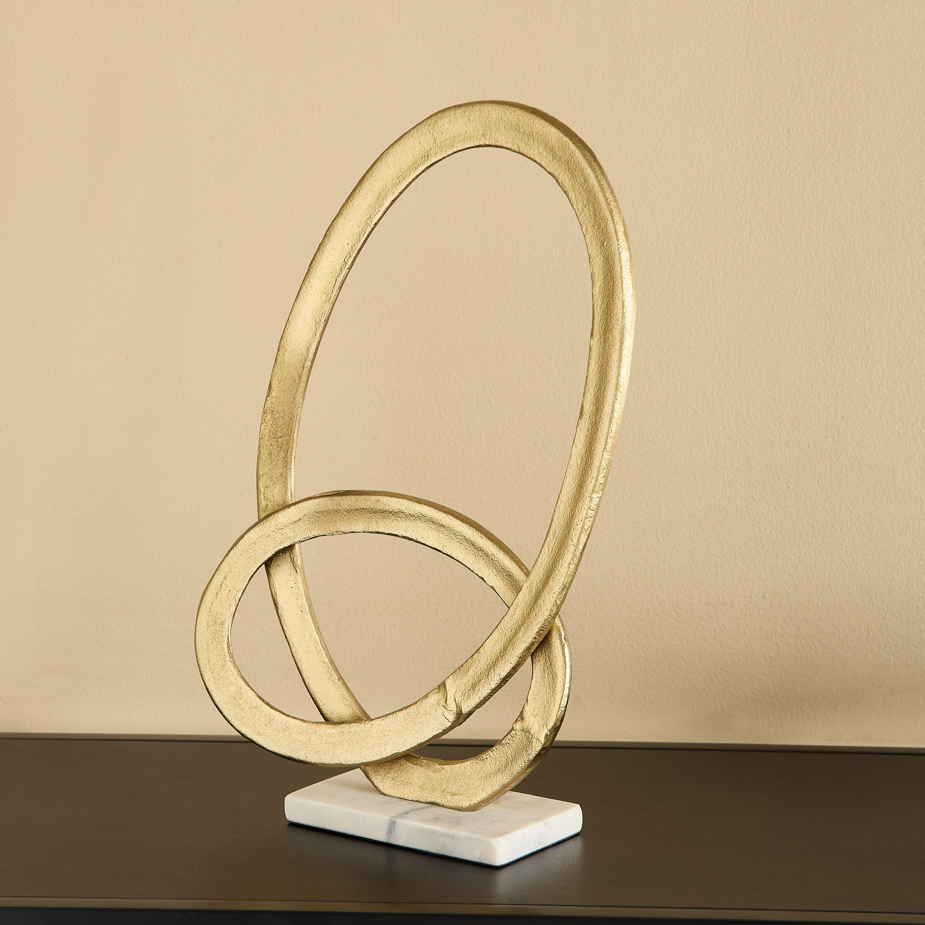 قطعة ديكور حلقة ألومنيوم بقاعدة رخام من ستافورد ليف - 26x8.5x43 سم-hbxhomeware-homedecor-figurinesandornaments-image-1