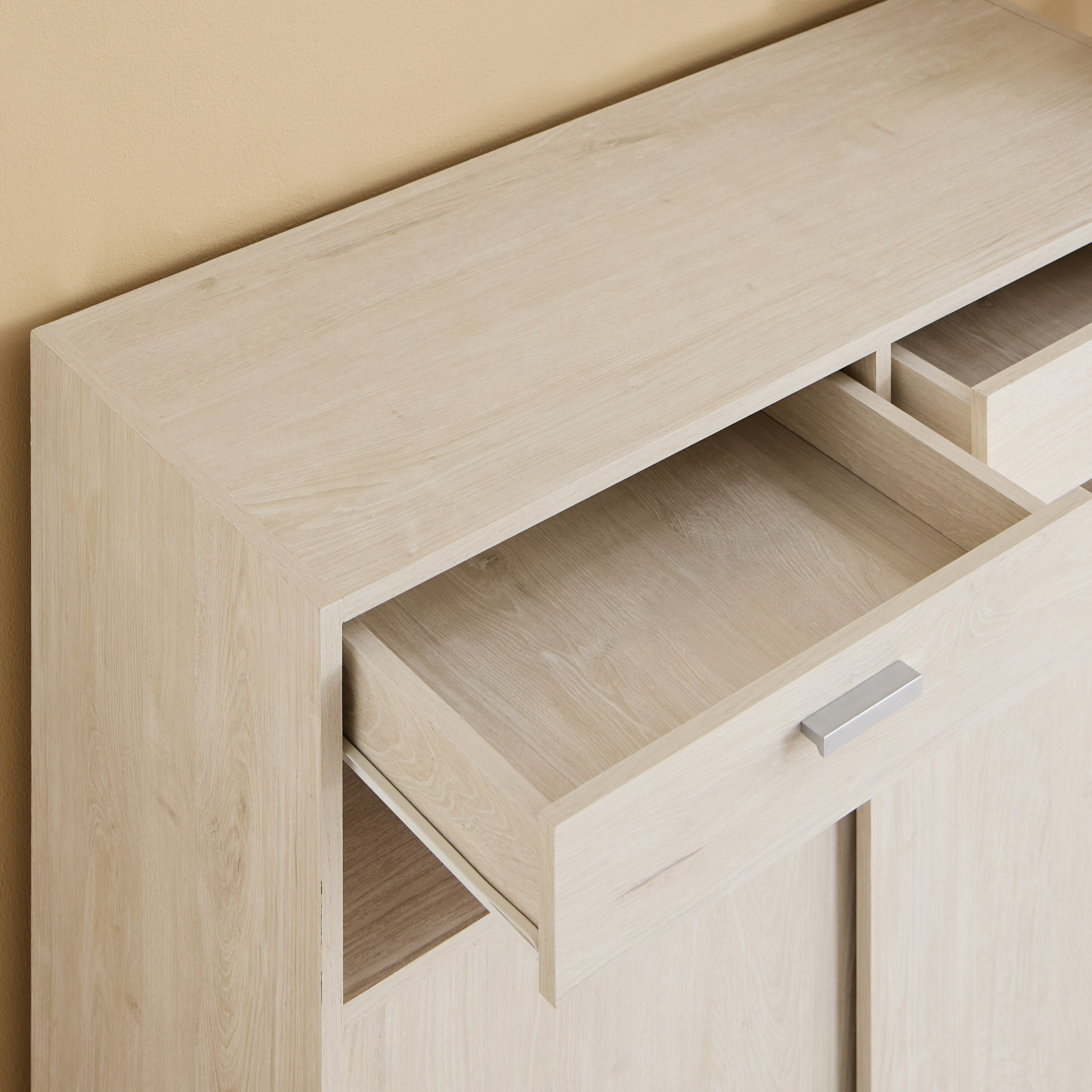 خزانة جانبية بدرجين وبابين انزلاقيين من ليبرا-hbxfurniture-diningroom-buffetsandsideboards-image-4