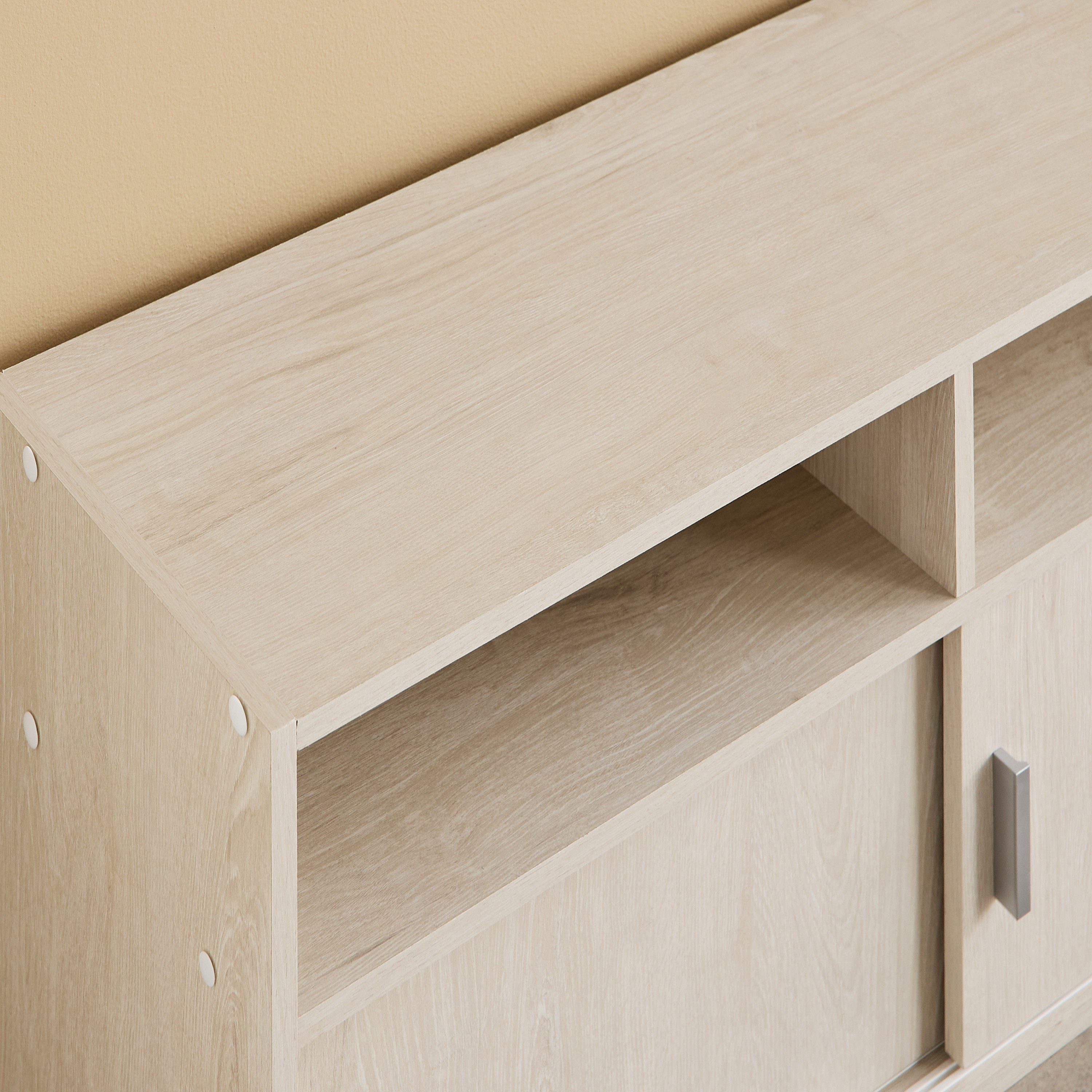 وحدة تلفزيون منخفضة بـ3 أبواب انزلاقية للأجهزة حتى 65 بوصة من ليبرا-hbxlivingroom-mediaunitsandstorage-tvunits-image-7