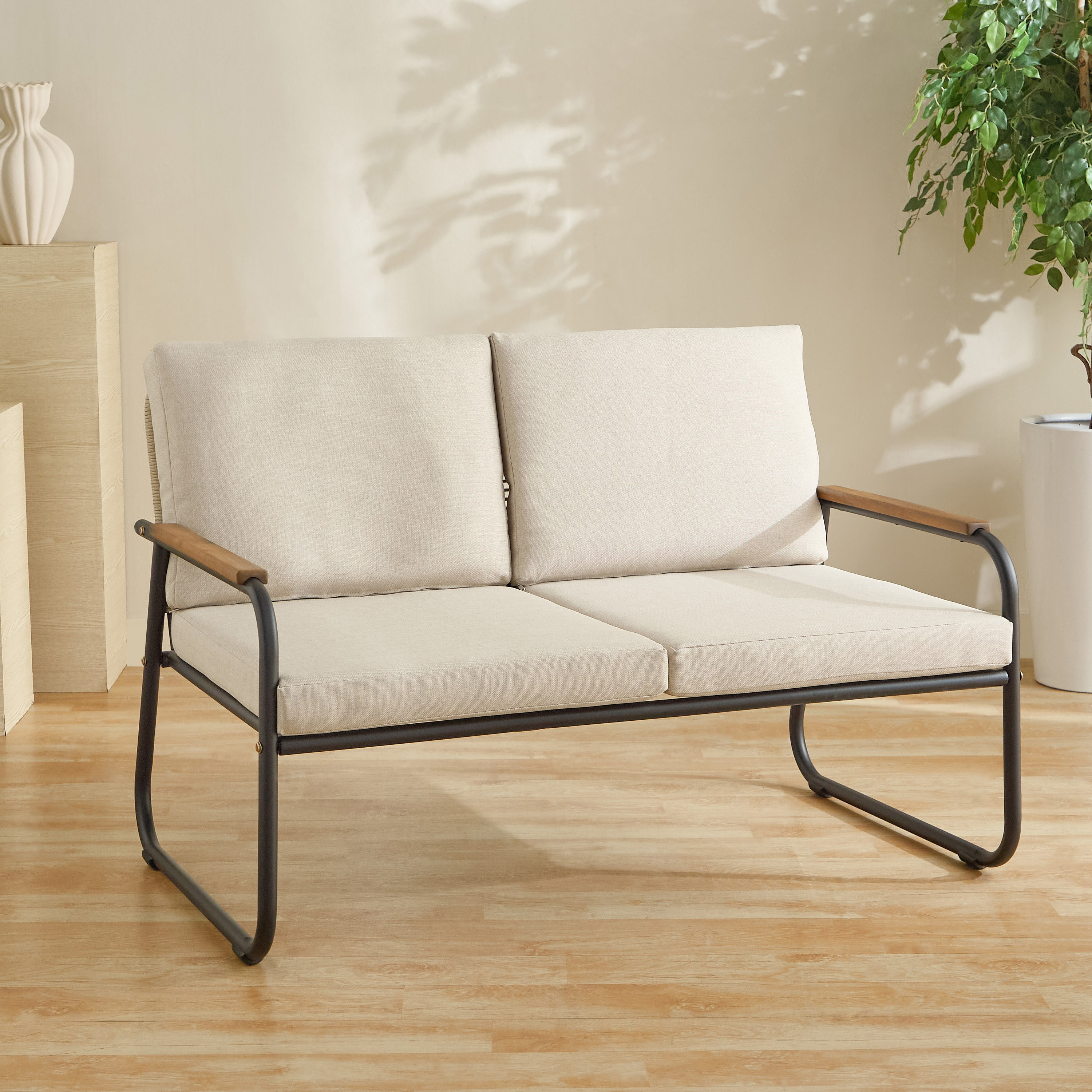 طقم كنب للأماكن الخارجية 2+1+1 مع طاولة قهوة ووسائد من فيرا دالاس-hbxoutdoor-hbxoutdoorfurniture-sofasets-image-2