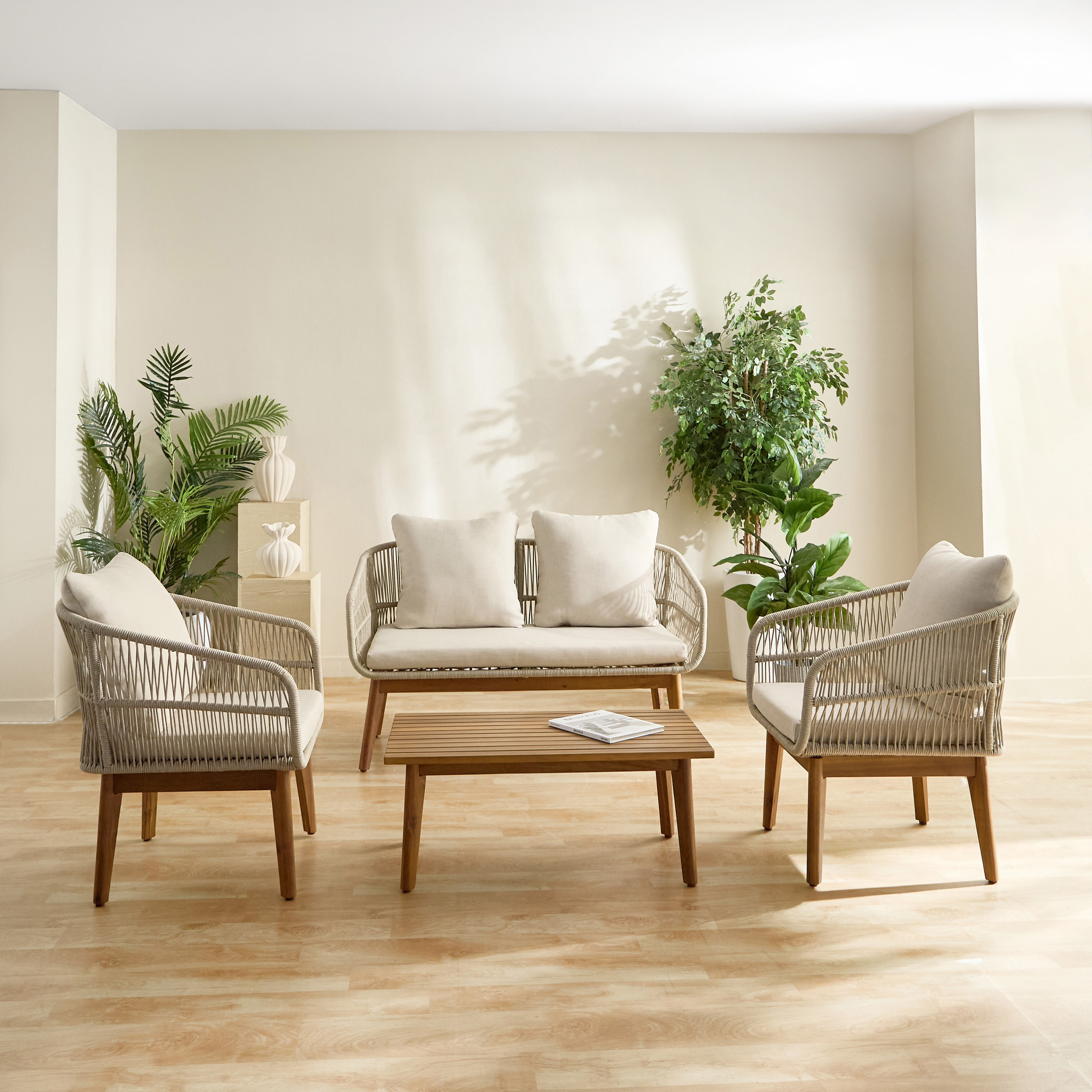 طقم كنب للأماكن الخارجية 2+1+1 مع طاولة قهوة ووسائد من فيرا مايفير-hbxoutdoor-hbxoutdoorfurniture-sofasets-image-1