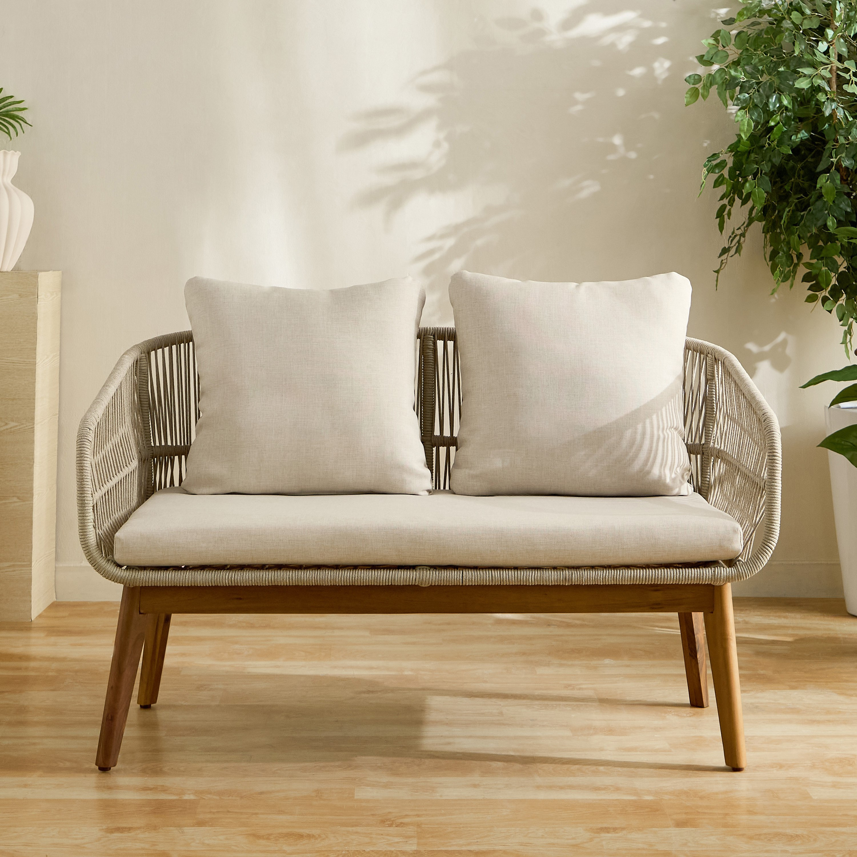 طقم كنب للأماكن الخارجية 2+1+1 مع طاولة قهوة ووسائد من فيرا مايفير-hbxoutdoor-hbxoutdoorfurniture-sofasets-image-3