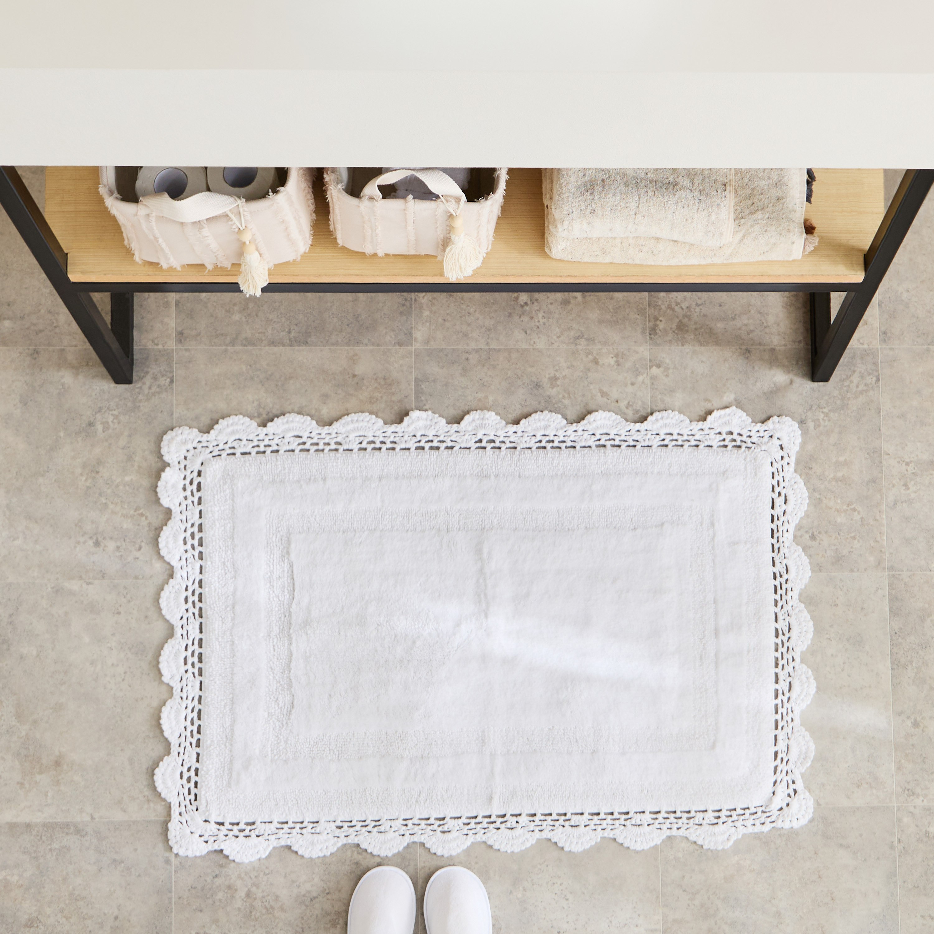 سجادة حمام قطنية دانتيل من وايت هافن - 60×90 سم-hbxbedroom-floorcoverings-bathmats-image-1