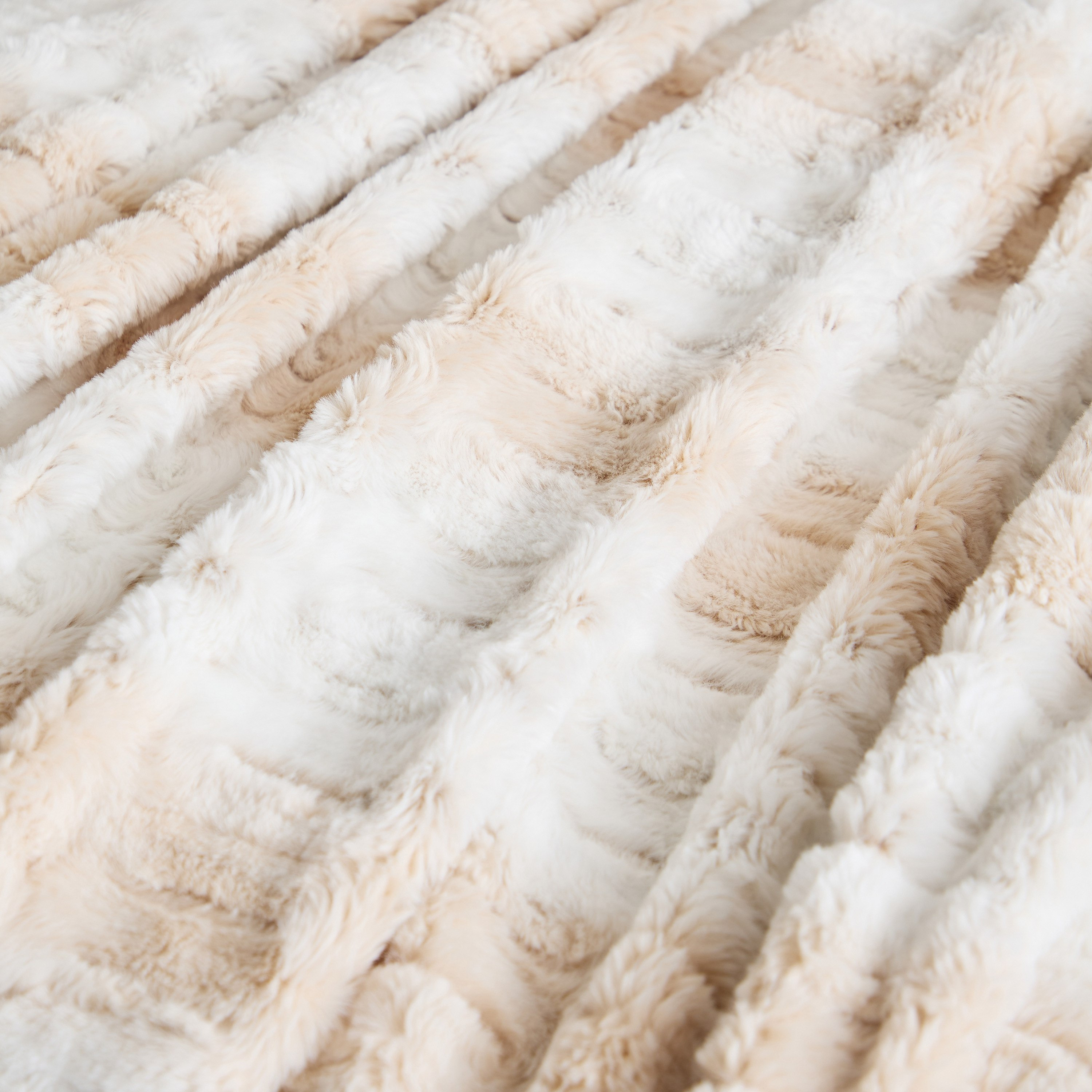 Edure Textured Rabbit Fur Twin Blanket - 150x220 cm-hbxhomeware-hbxbedroom-image-4