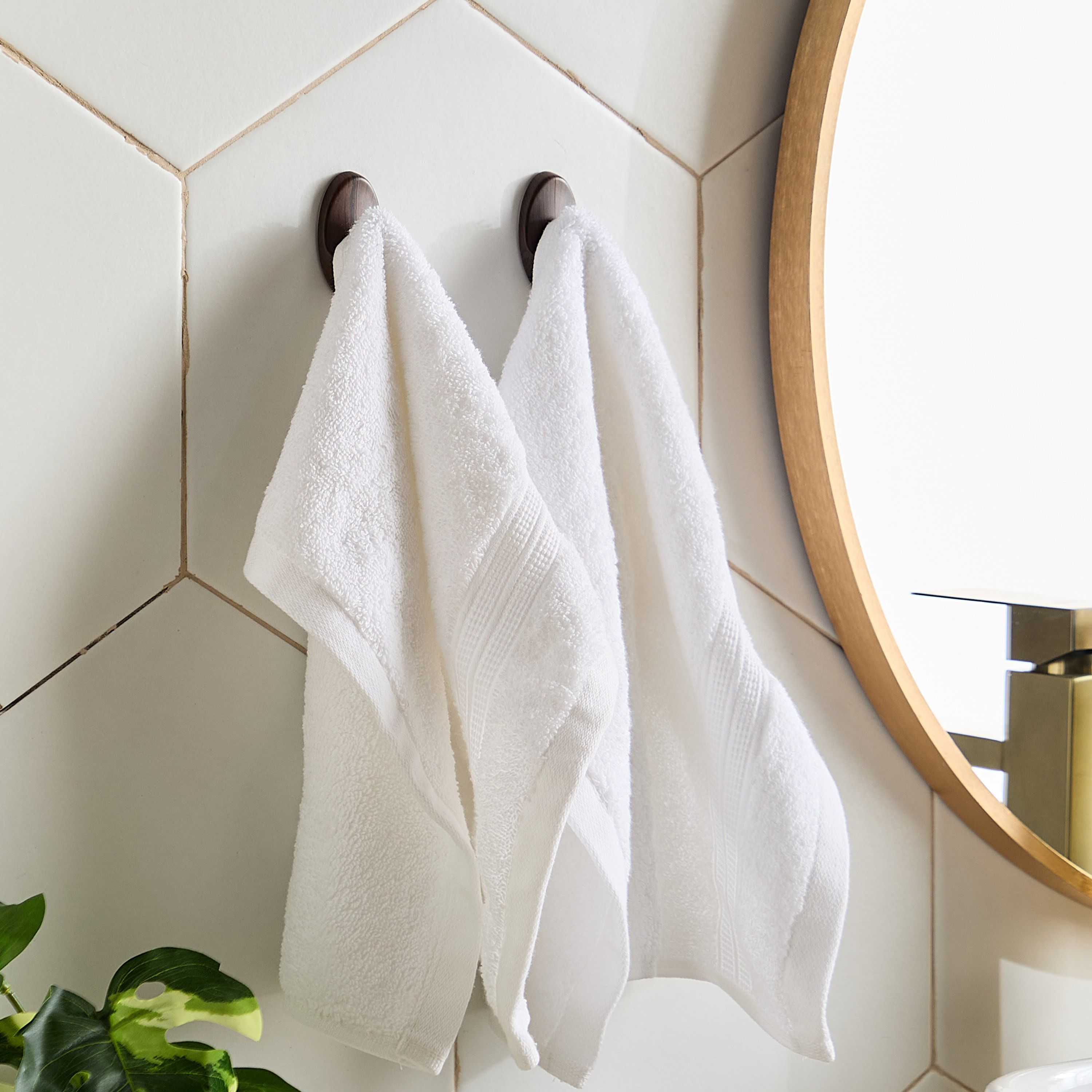 Umbra Decorative Wooden Finish Hook - Set of 2-PROMO_QA_HB_B1G1_WWS_271025-image-3