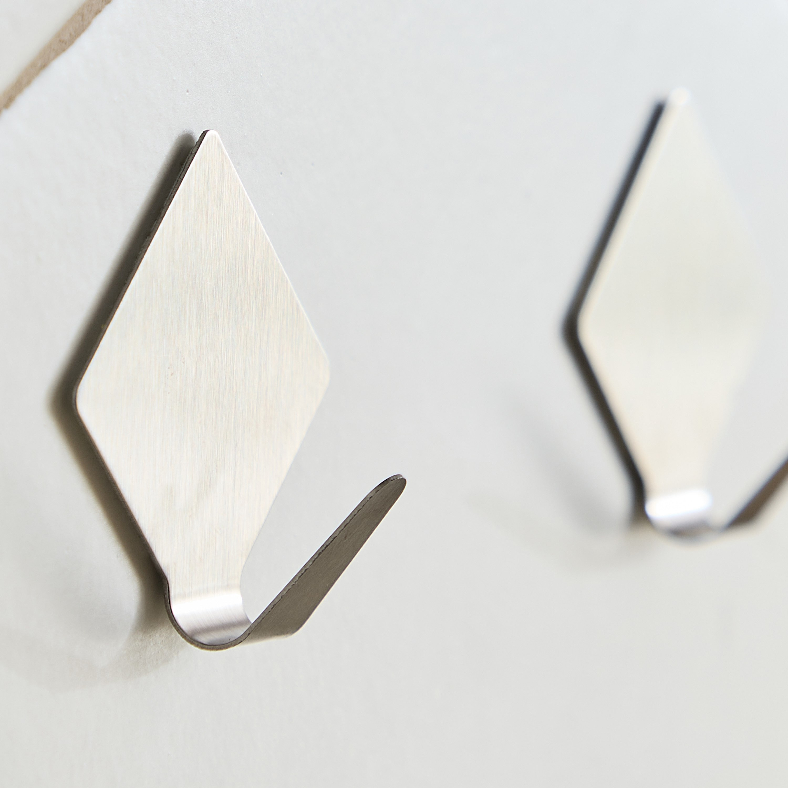 Umbra Diamond Large Metal Hooks - Set of 2-hbxbathroom-bathaccessories-showercaddiesandwallhooks-image-2