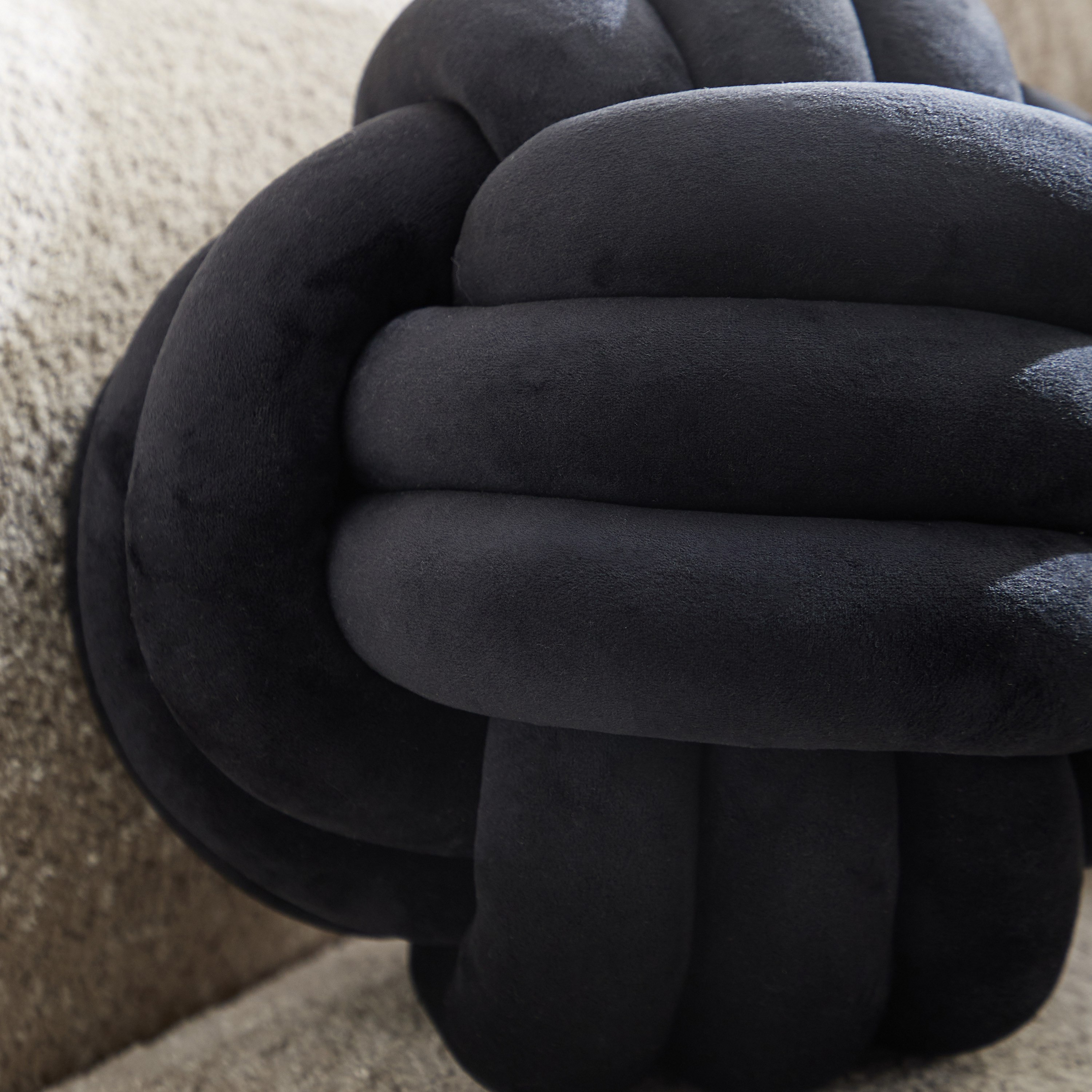 Cushy Loft Knot Cushion - 28 cm-hbxhomeware-hbxbedroom-image-2