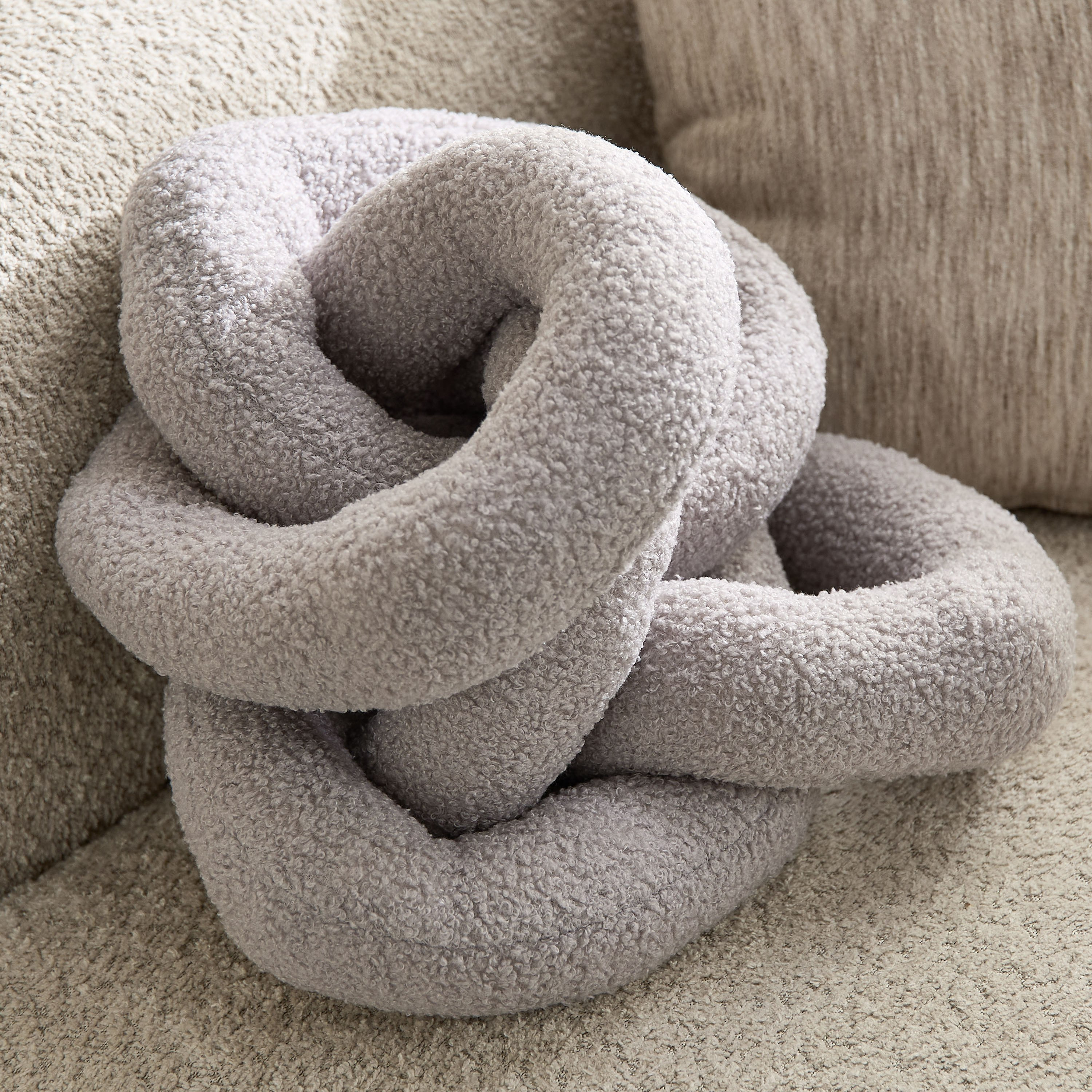 وسادة سلسلة متصلة لوفت من كوشي - 106x21 سم-hbxhomeware-hbxbedroom-image-3
