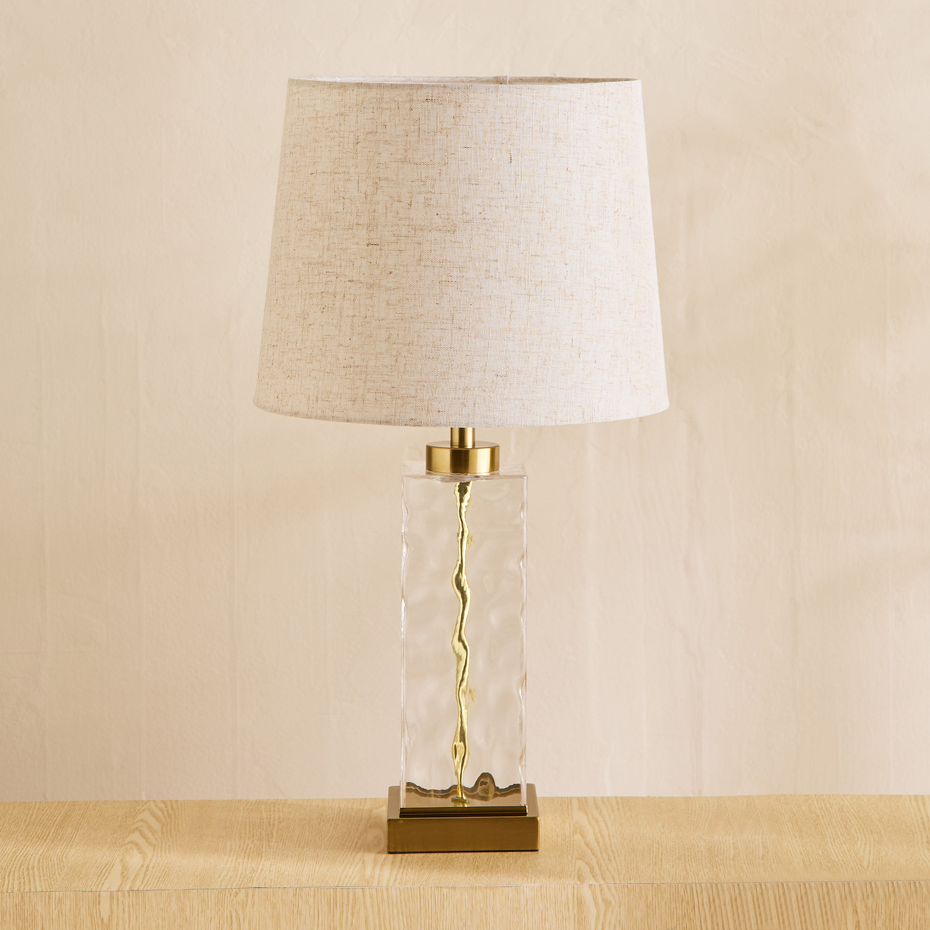 مصباح طاولة زجاج ومعدن مع غطاء كتان من بليث - 33x60.5 سم-hbxlivingroom-lighting-tablelamps-image-1