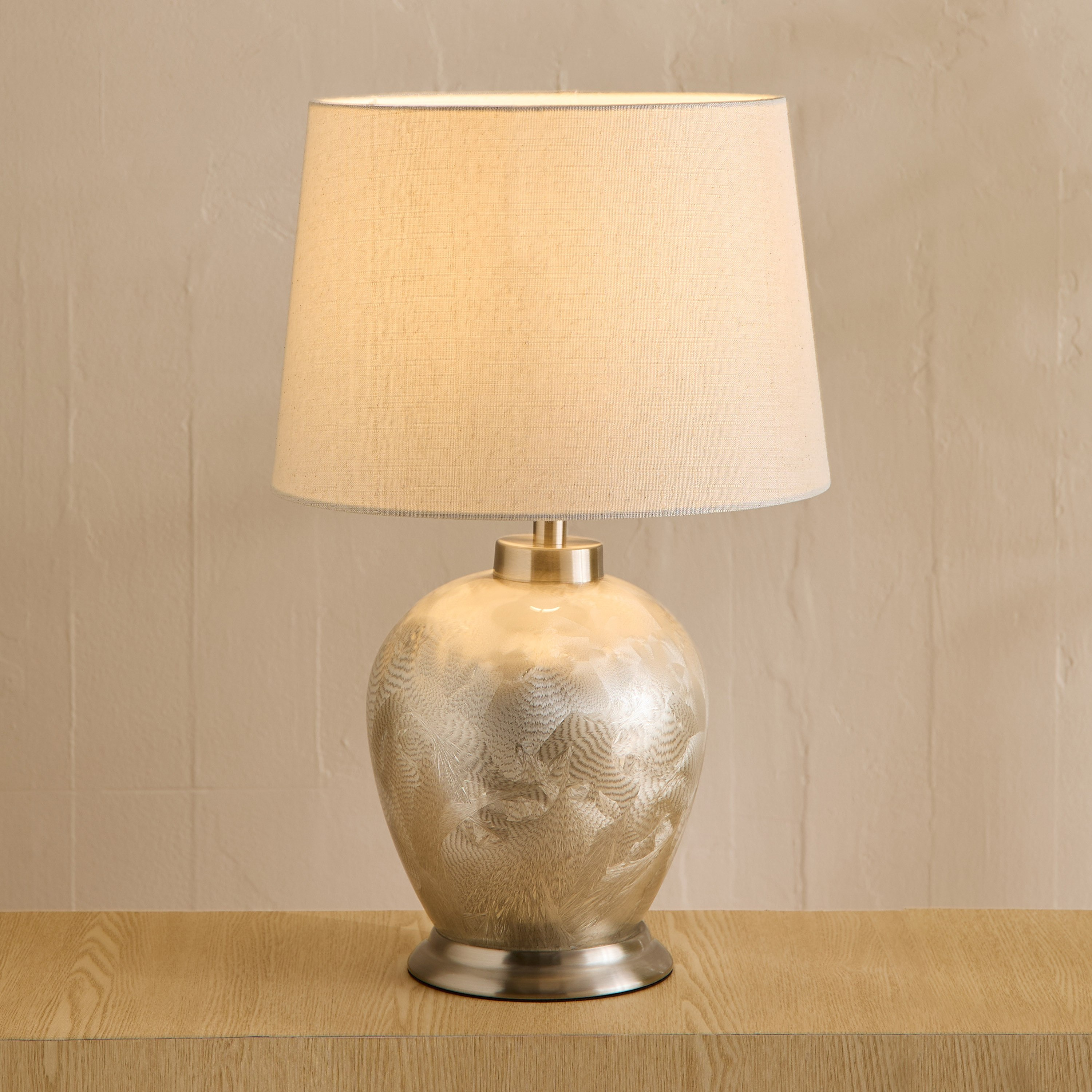 مصباح طاولة معدن وزجاج بغطاء كتان من بلايث - 33x51.5 سم-hbxlivingroom-lighting-tablelamps-image-2