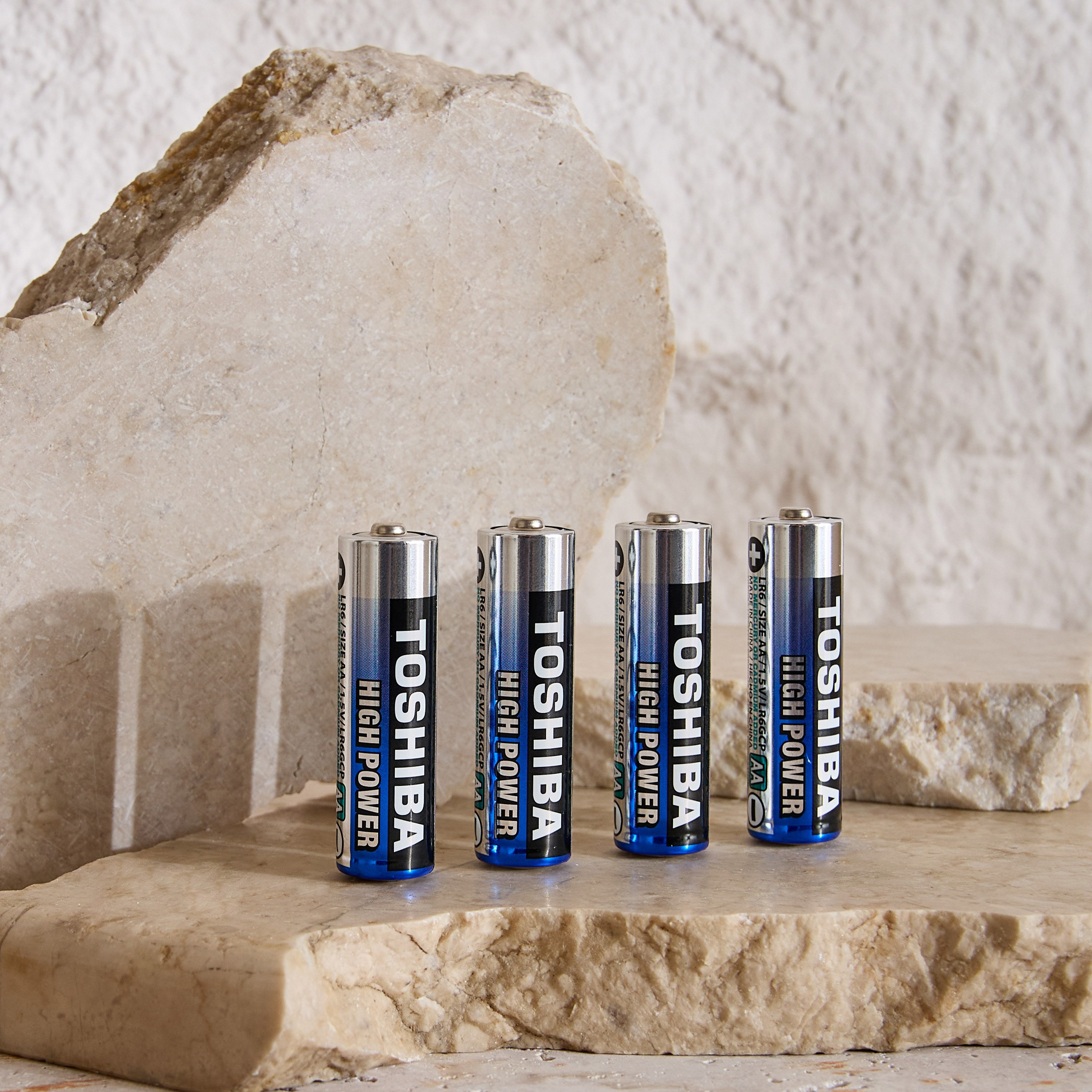 Toshiba High Power Aklaline 4-piece AA Battery Set-hbxbedroom-lighting-lightingaccessories-image-1